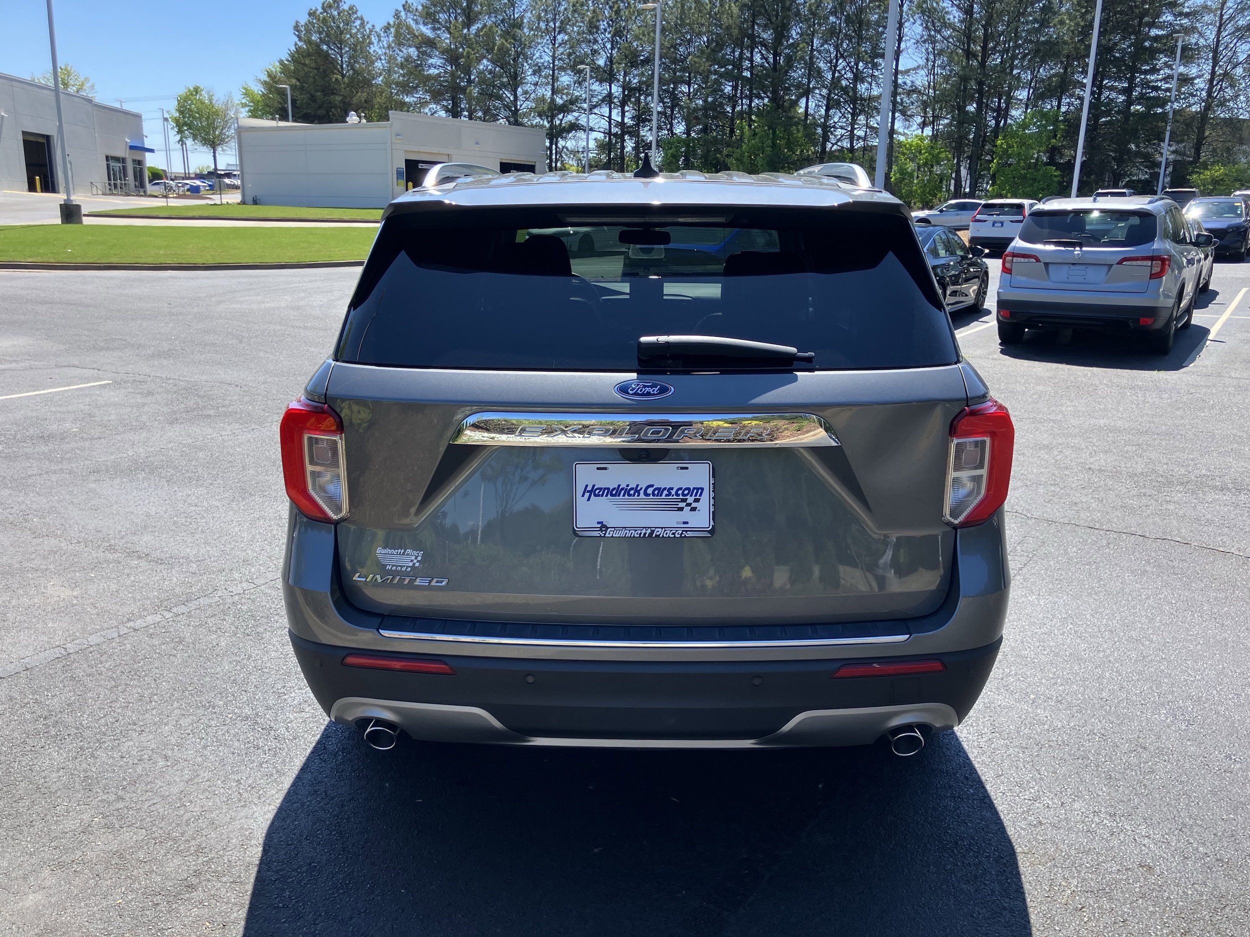 2023 Ford Explorer Limited RWD photo 3