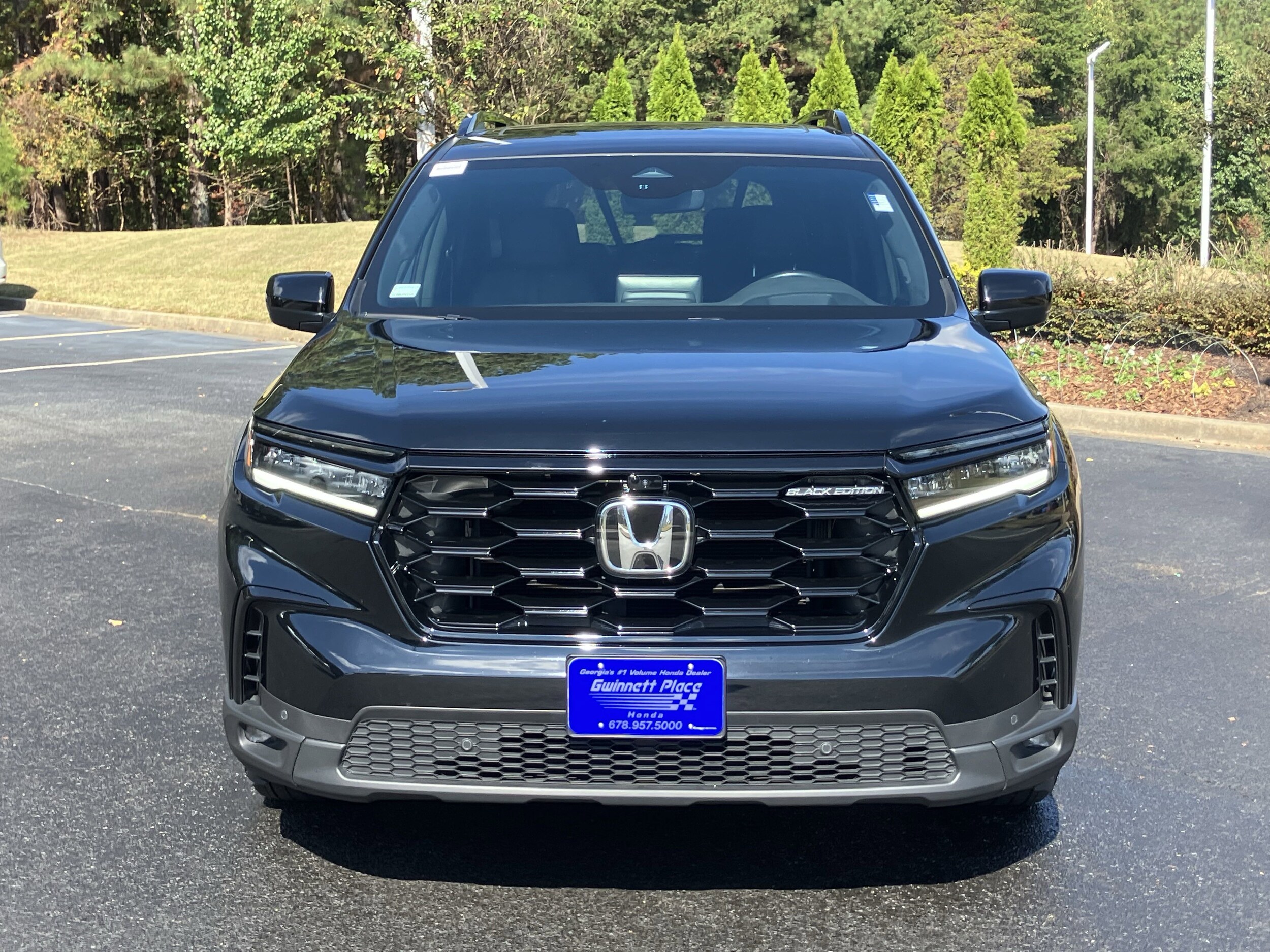 2025 Honda Pilot Black Edition photo 2
