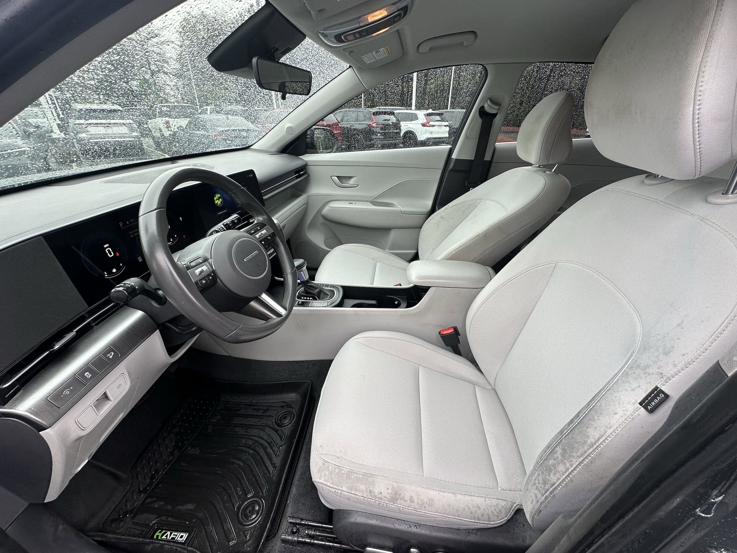 2025 Hyundai Kona SEL FWD photo 6