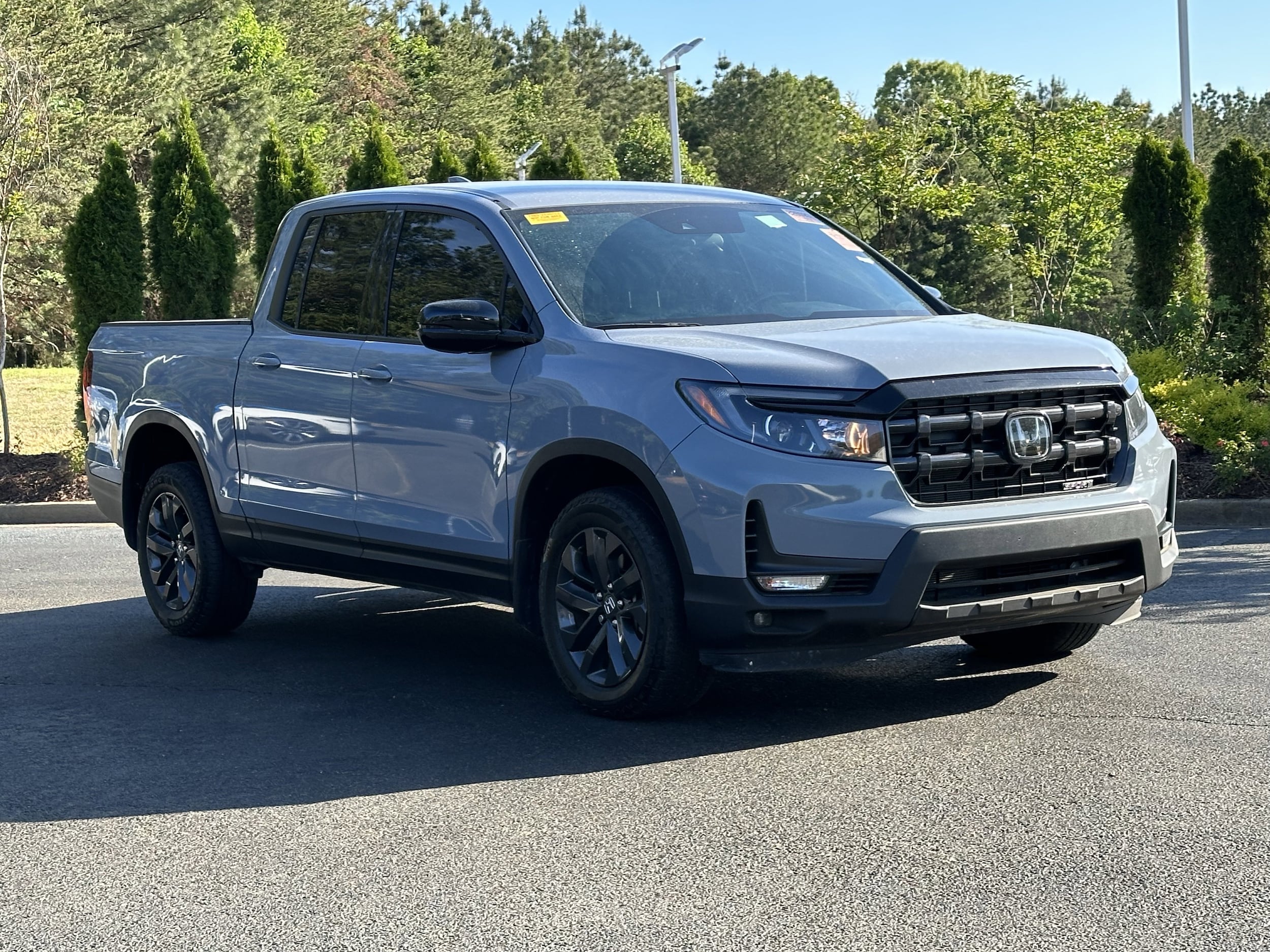 2025 Honda Ridgeline Sport AWD photo 2