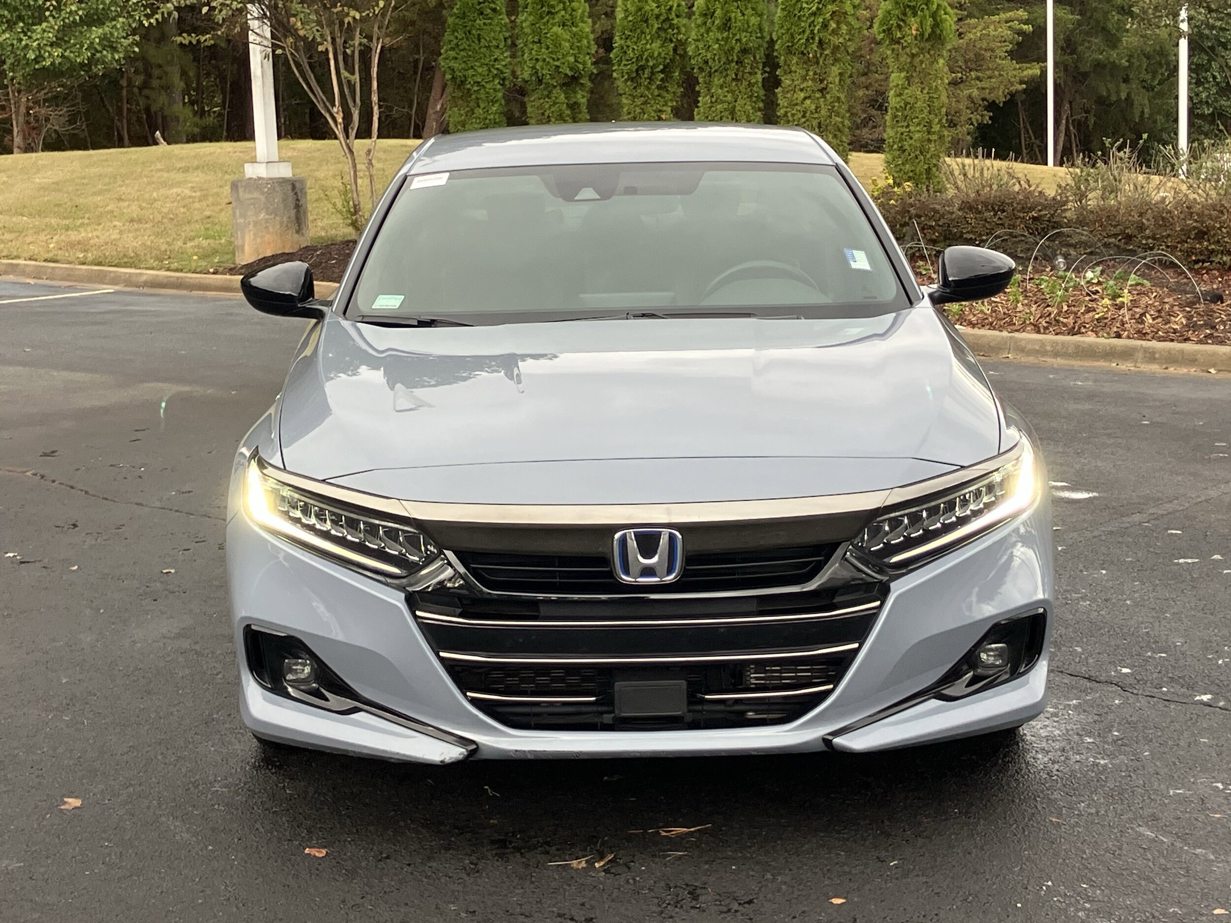 2022 Honda Accord Hybrid Sport photo 2