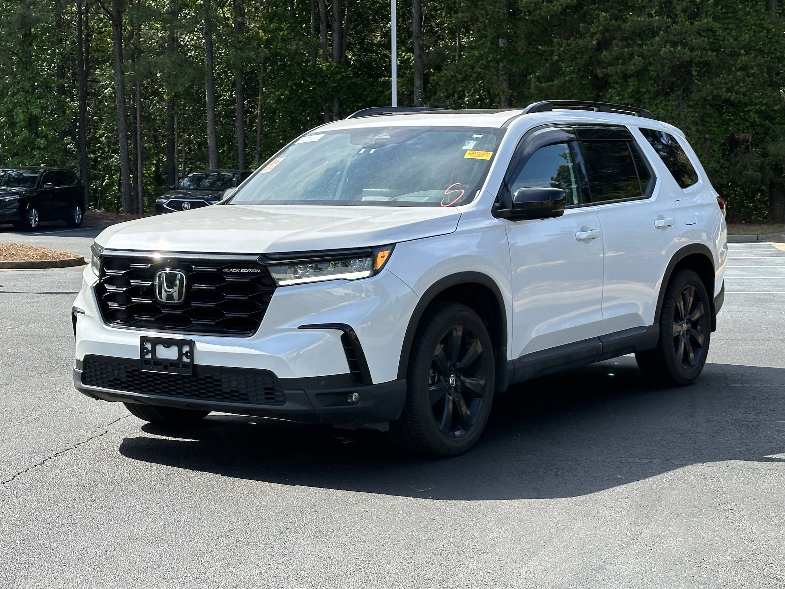 2025 Honda Pilot Black Edition AWD photo 5