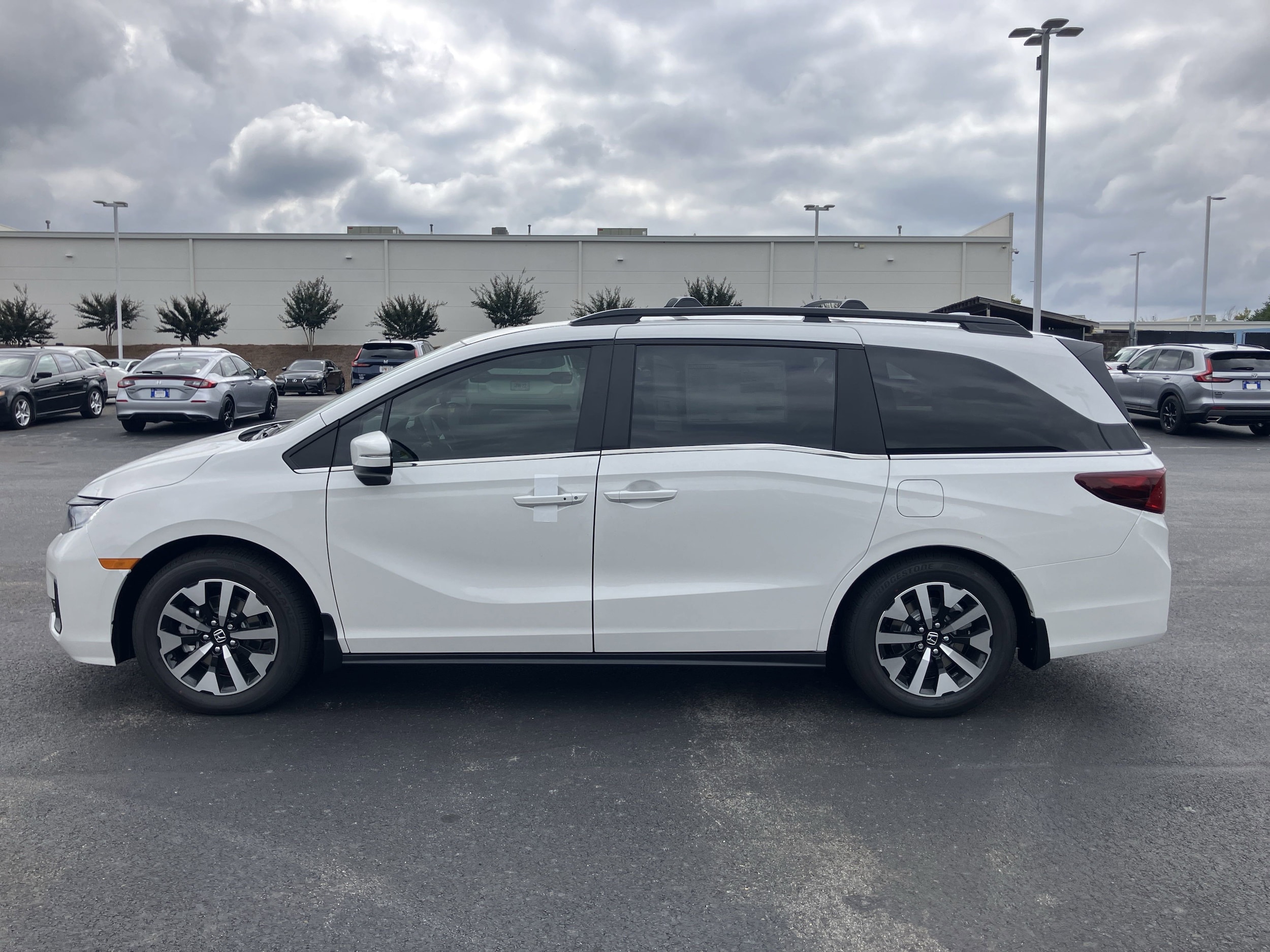 2026 Honda Odyssey EX-L Auto photo 5