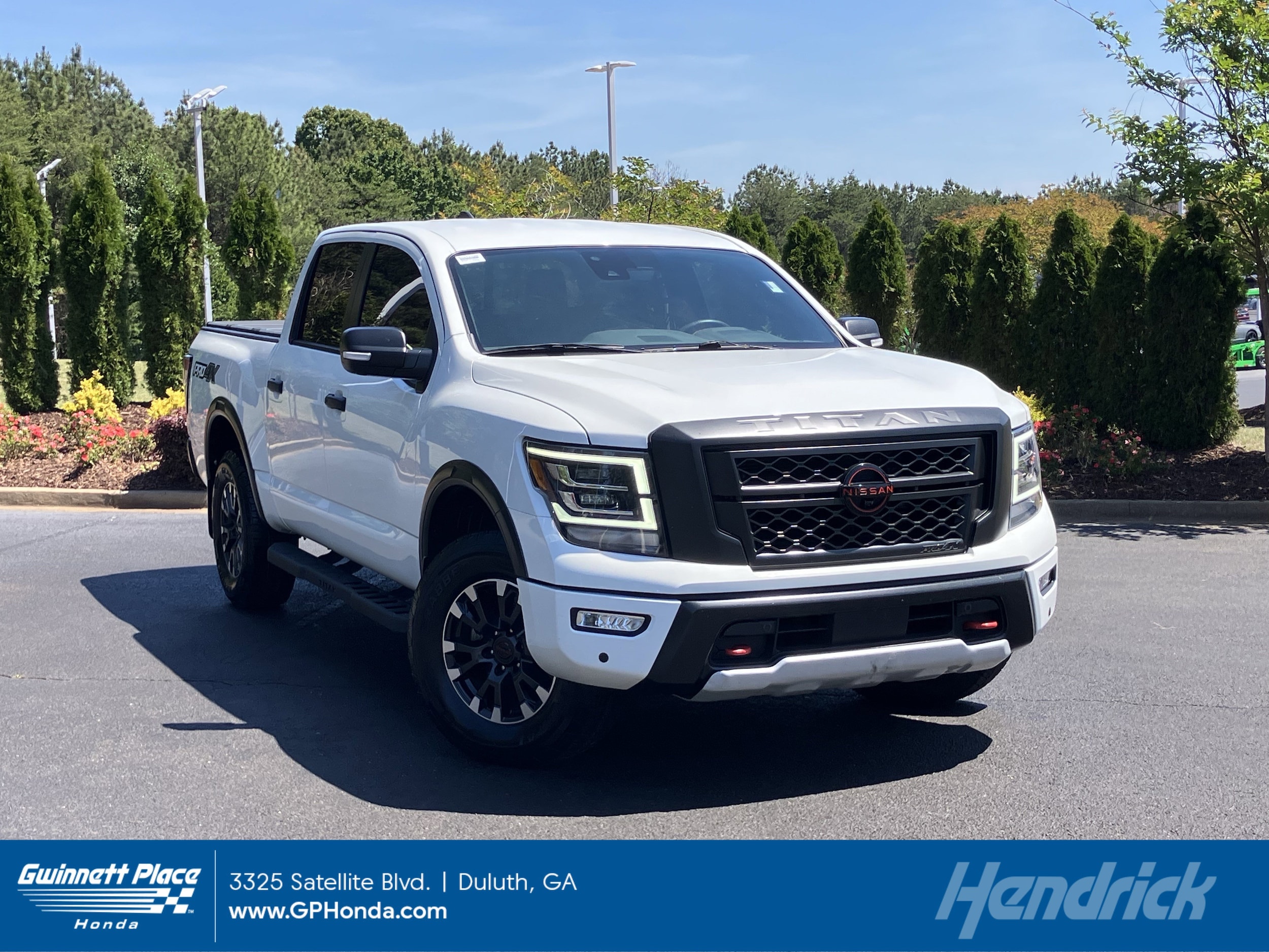 Nissan Titan 4x4 Crew Cab PRO-4X