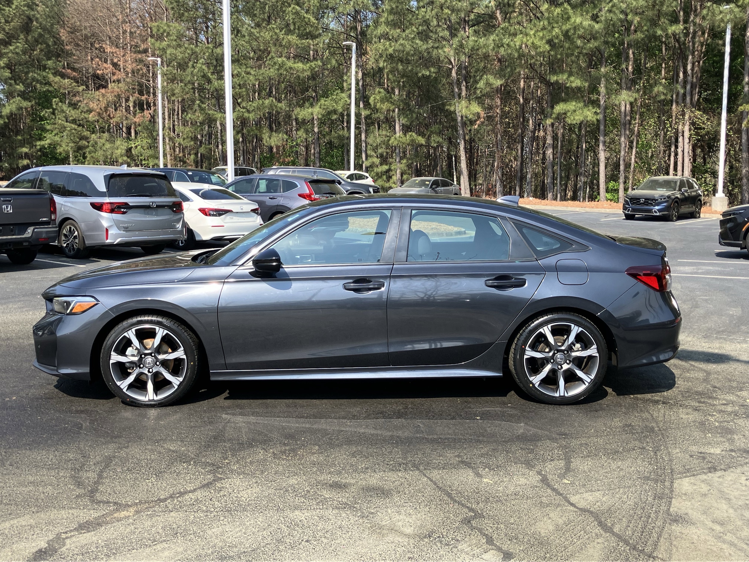 2025 Honda Civic  Hybrid Sport Touring CVT photo 6