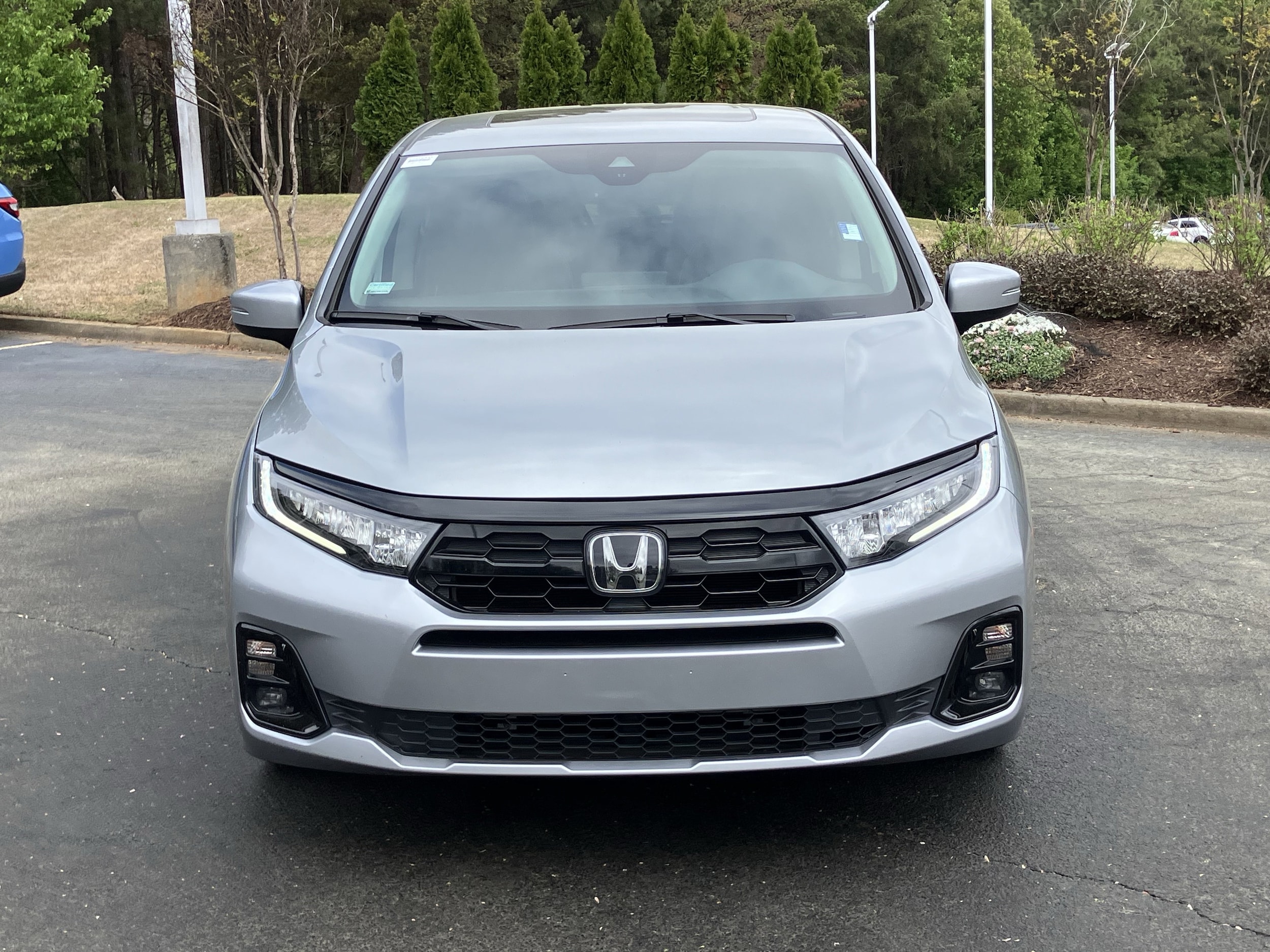 2025 Honda Odyssey Elite Auto photo 2