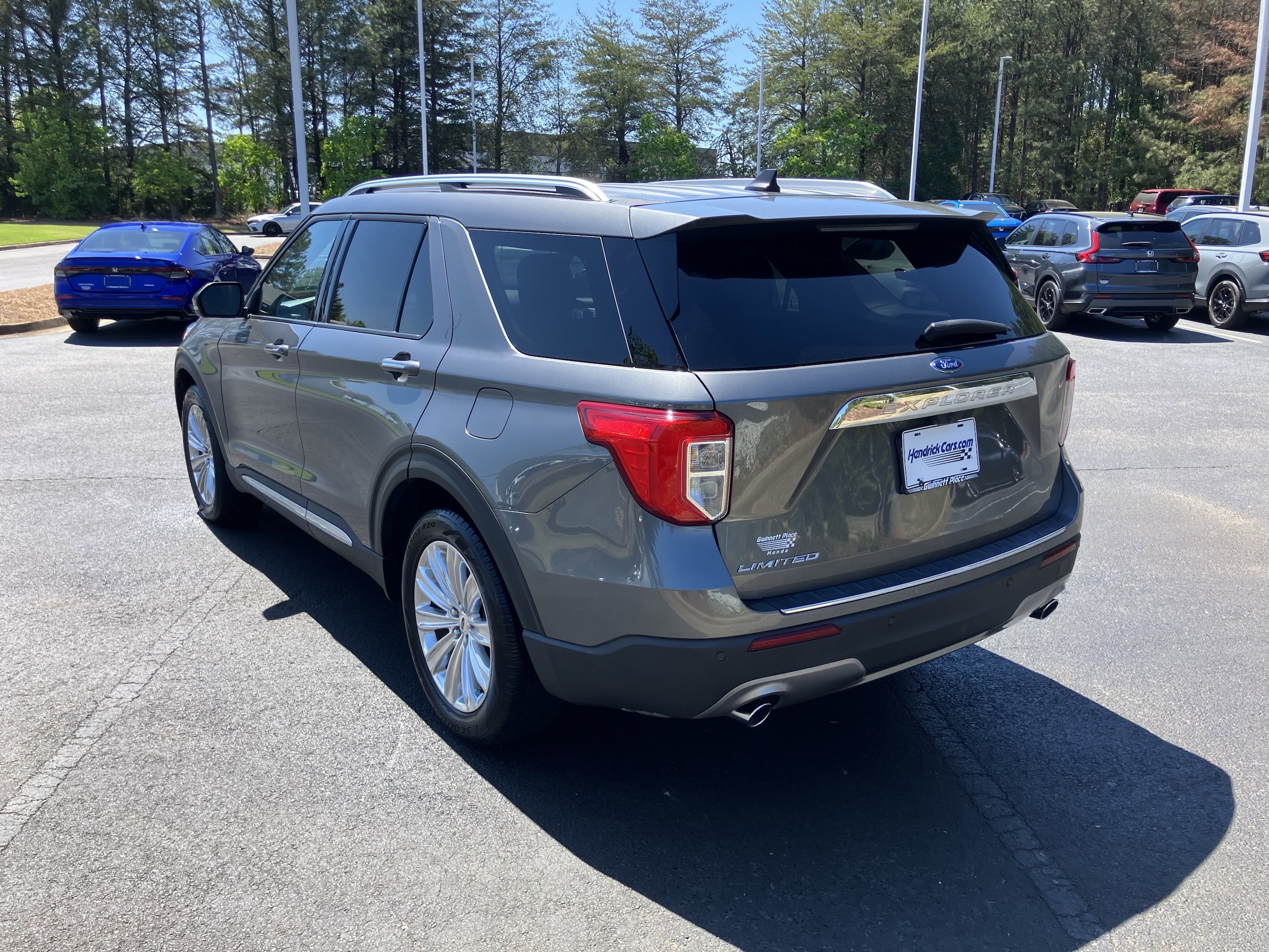 2023 Ford Explorer Limited RWD photo 6