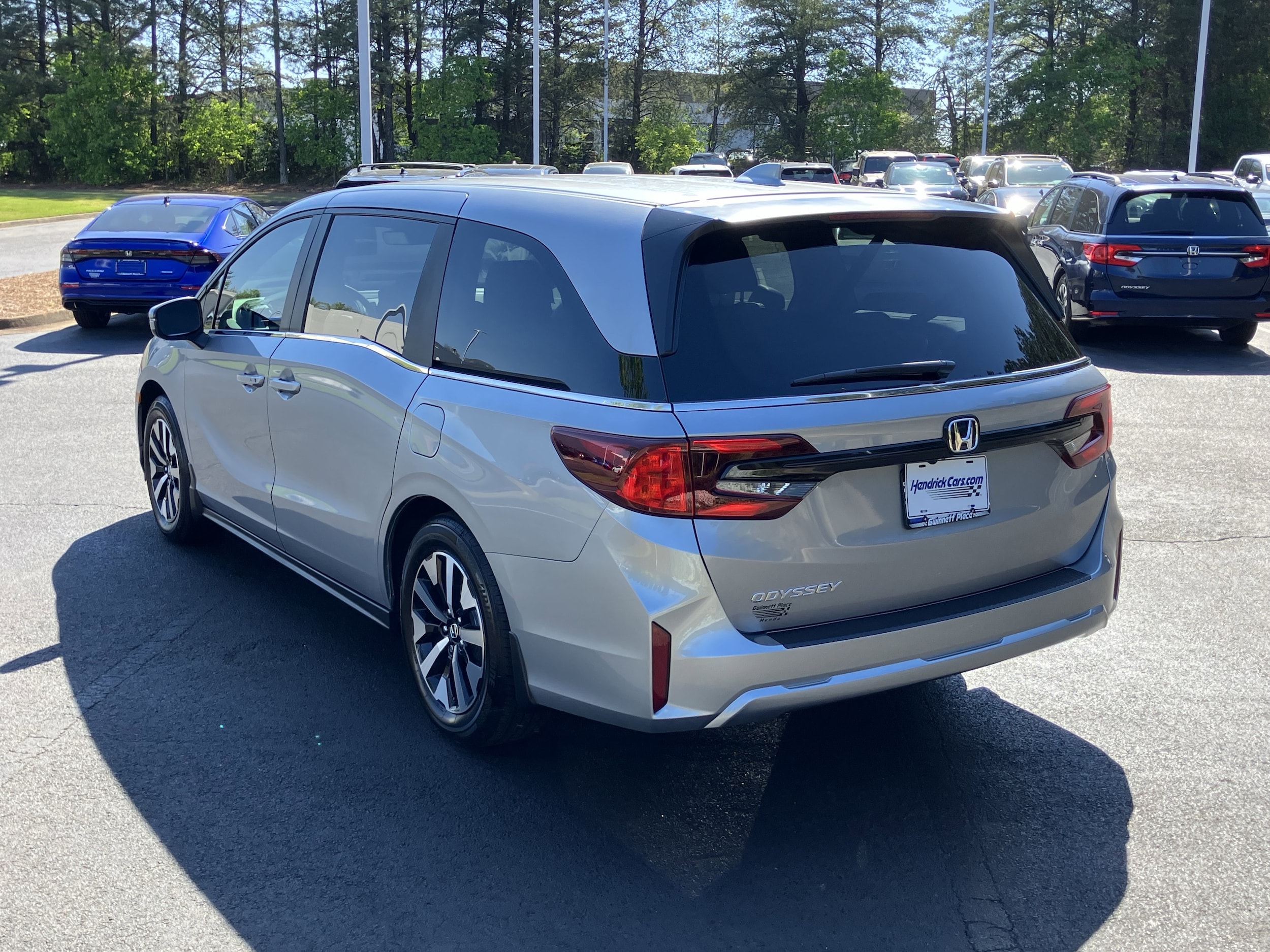2026 Honda Odyssey EX-L Auto photo 3