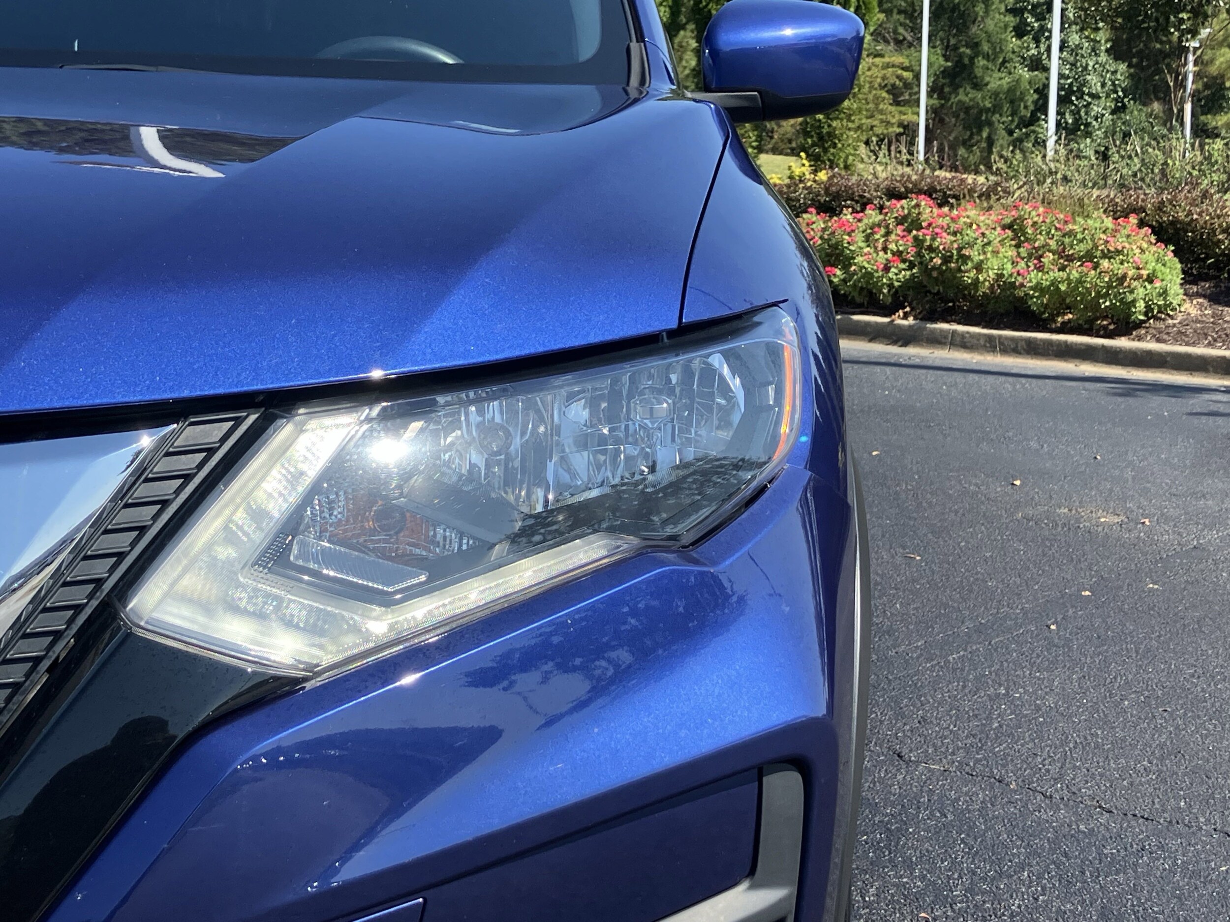 2018 Nissan Rogue S photo 3