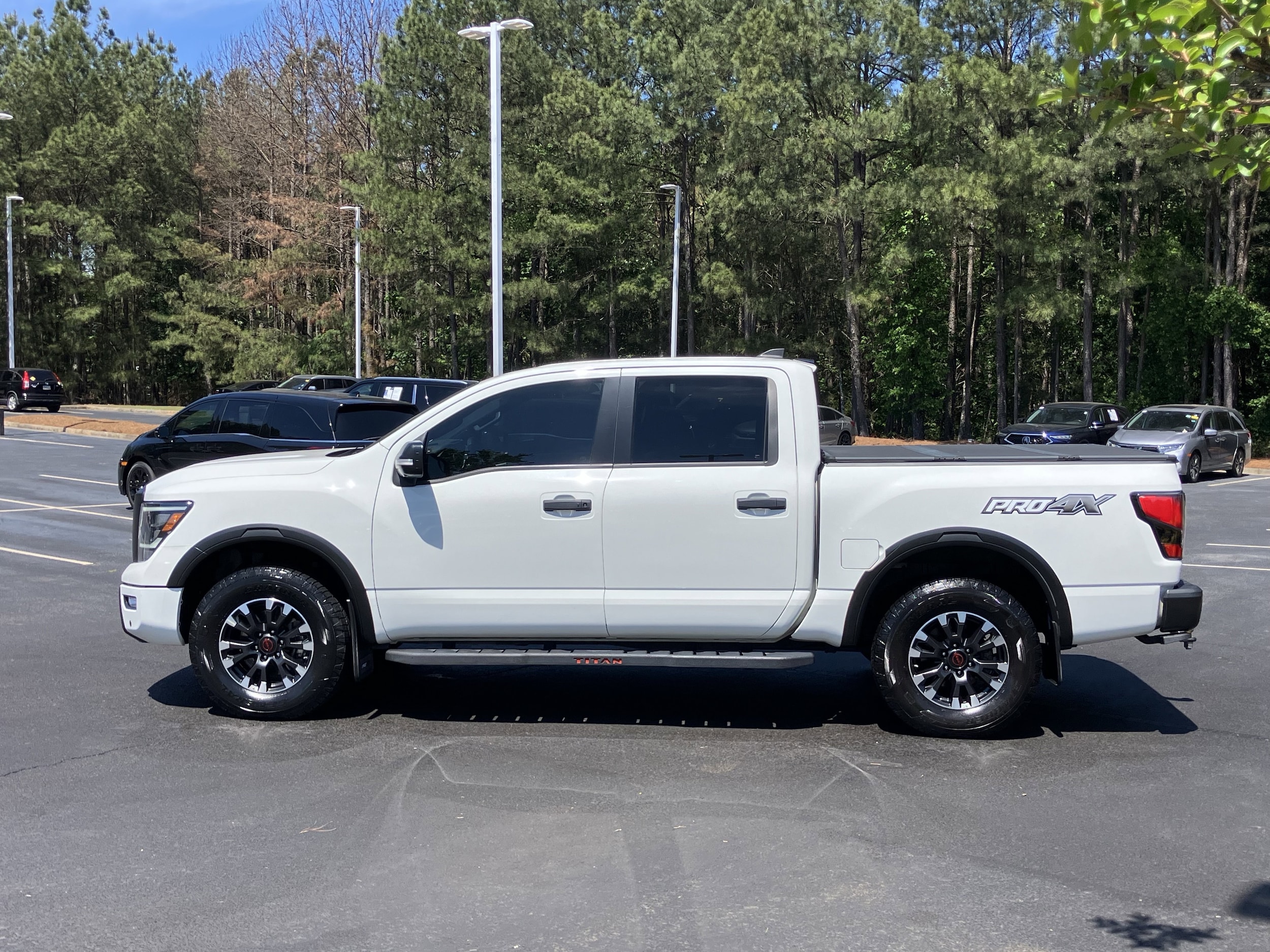 Nissan Titan 4x4 Crew Cab PRO-4X