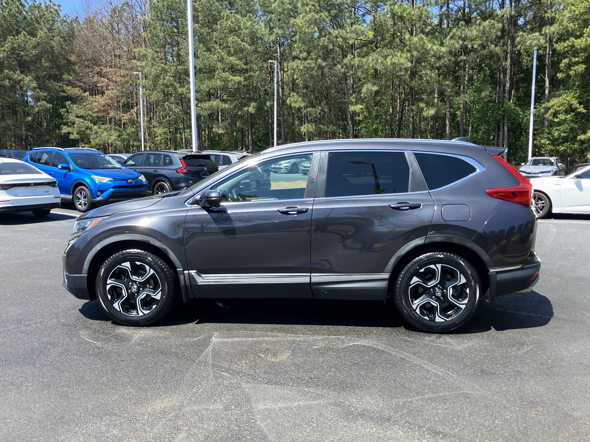 2019 Honda CR-V Touring AWD photo 6