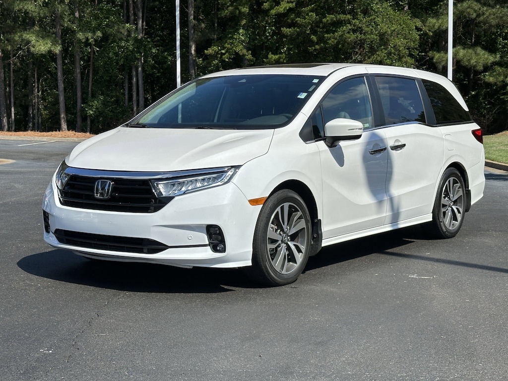 Certified 2023 Honda Odyssey Touring Auto Minivan