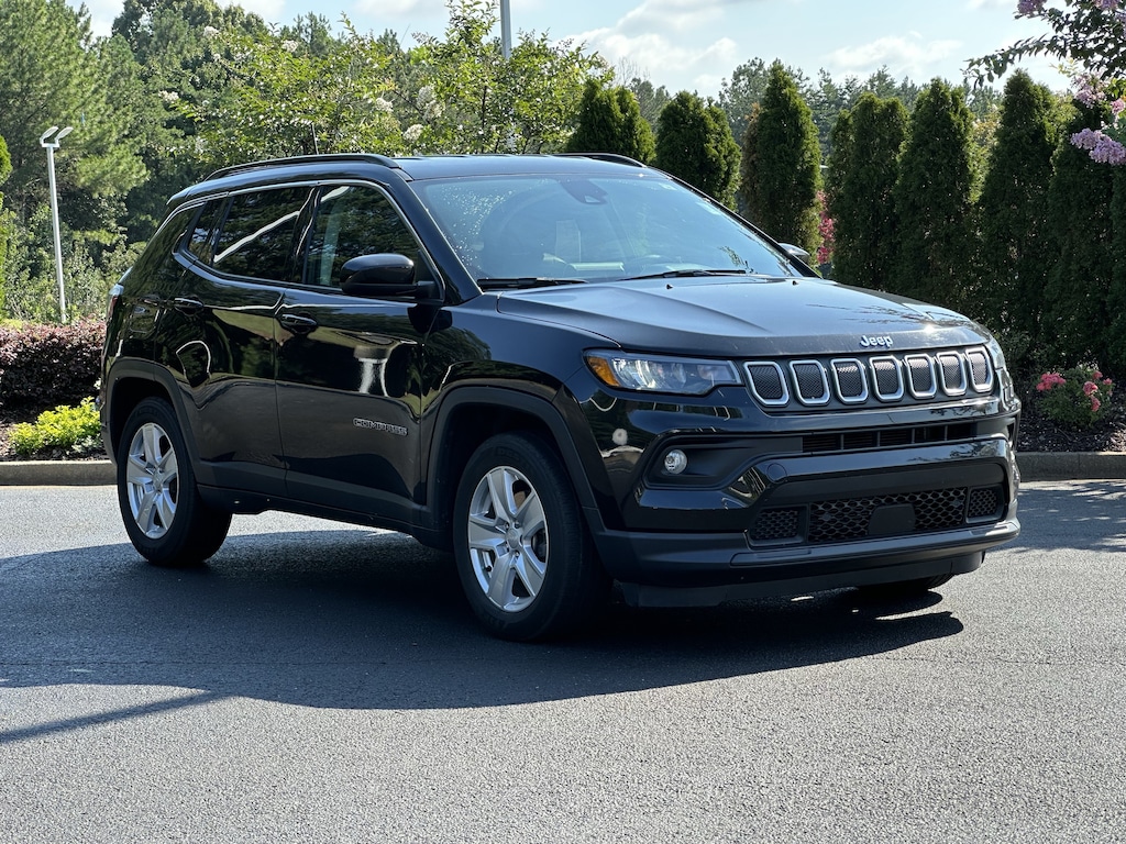 Used 2022 Jeep Compass Latitude FWD SUV