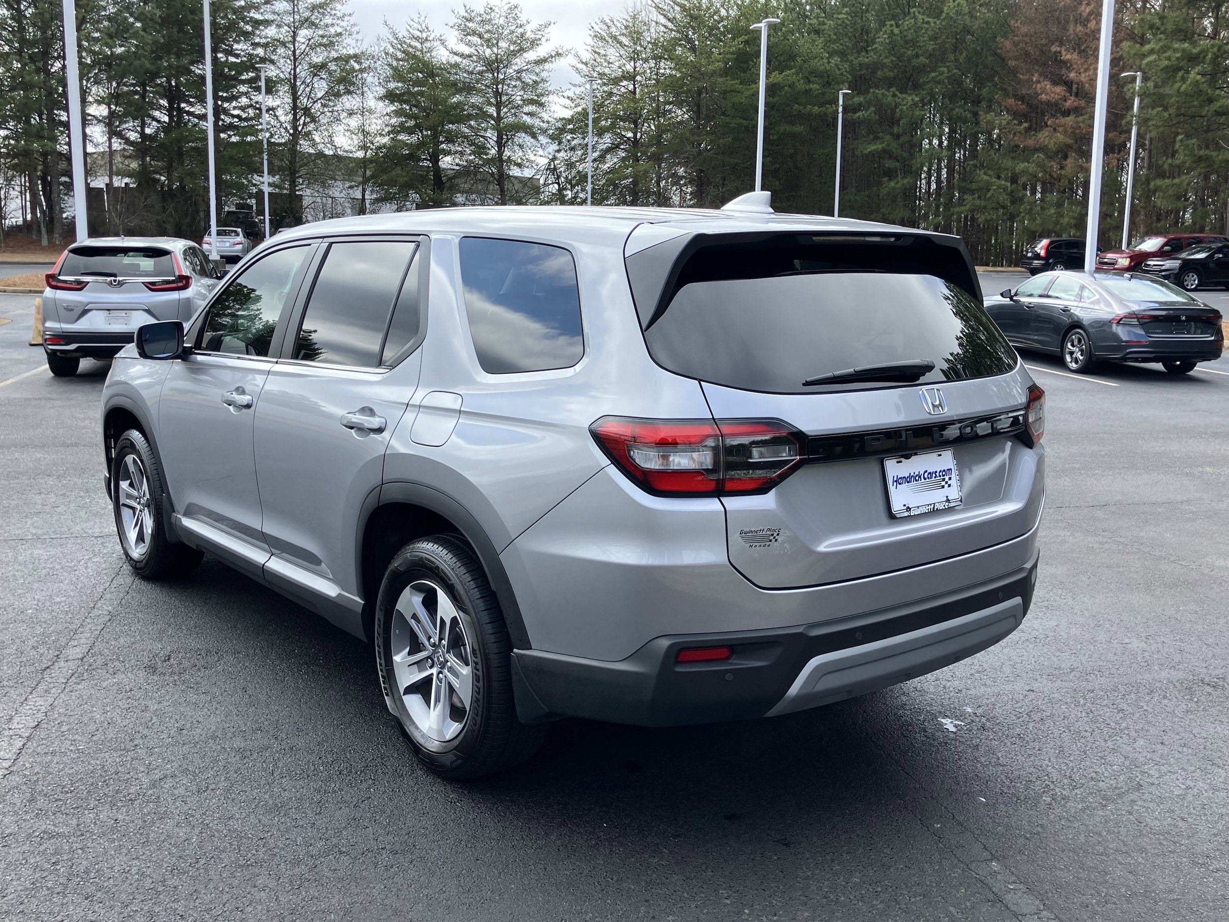 2025 Honda Pilot EX-L 2WD photo 3