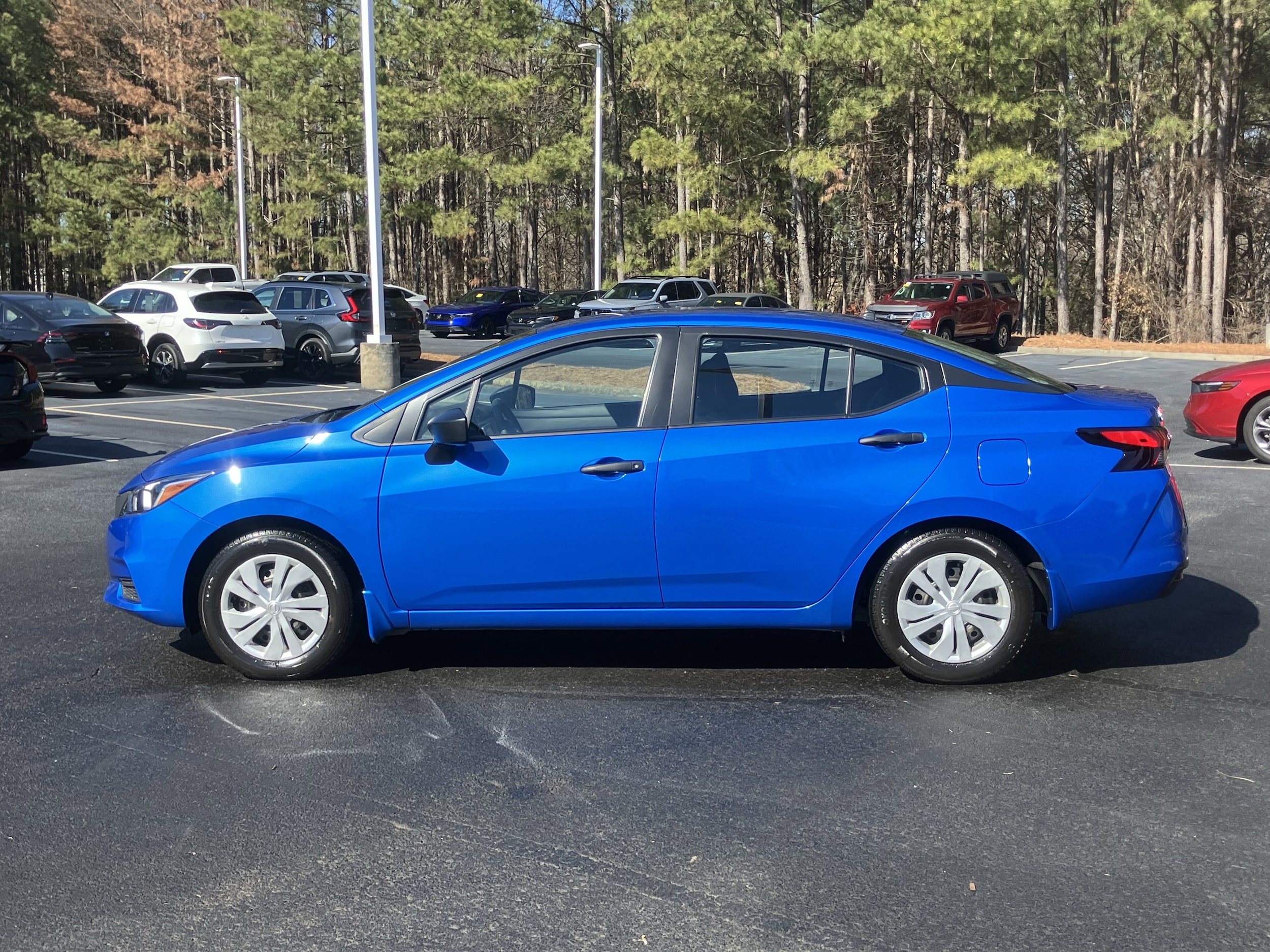 2022 Nissan Versa S Manual photo 6