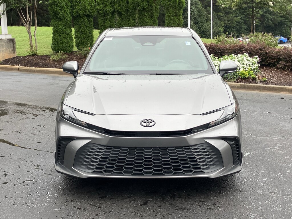 Used 2025 Toyota Camry SE Sedan