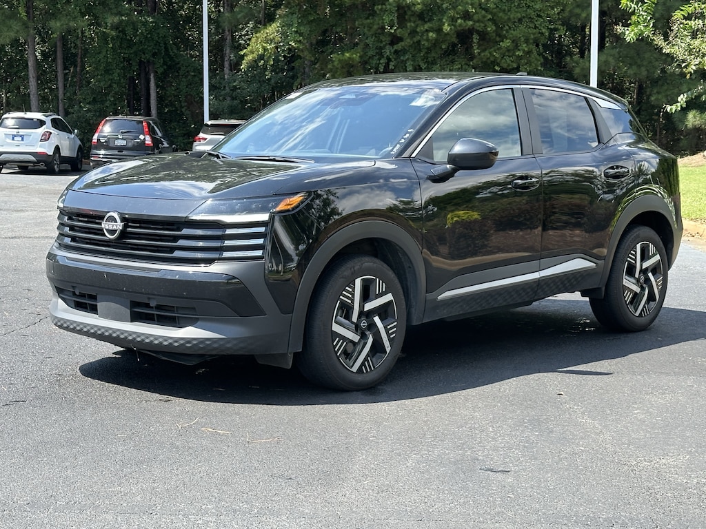 Used 2025 Nissan Kicks SV FWD SUV