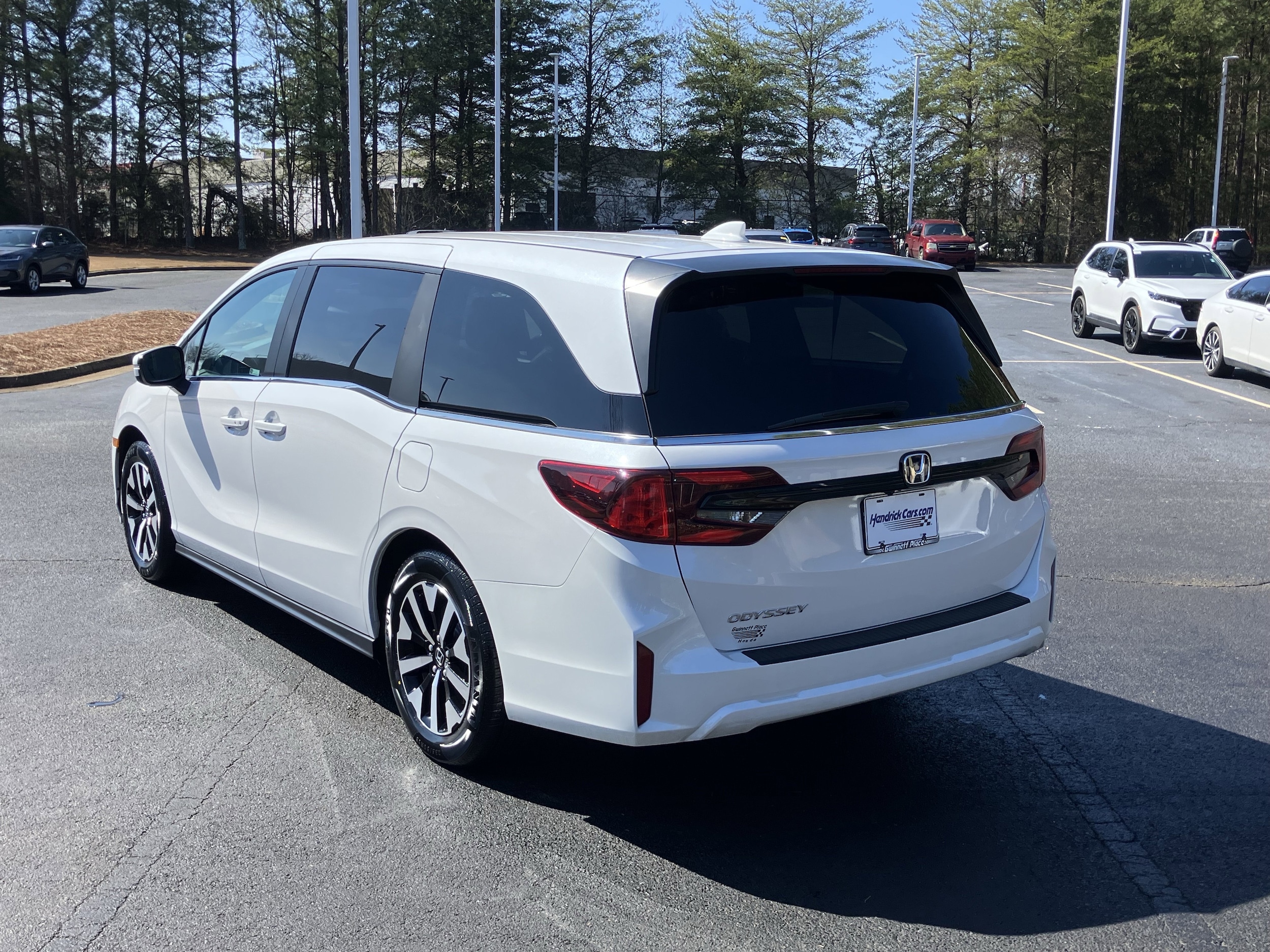 2025 Honda Odyssey EX-L Auto photo 3