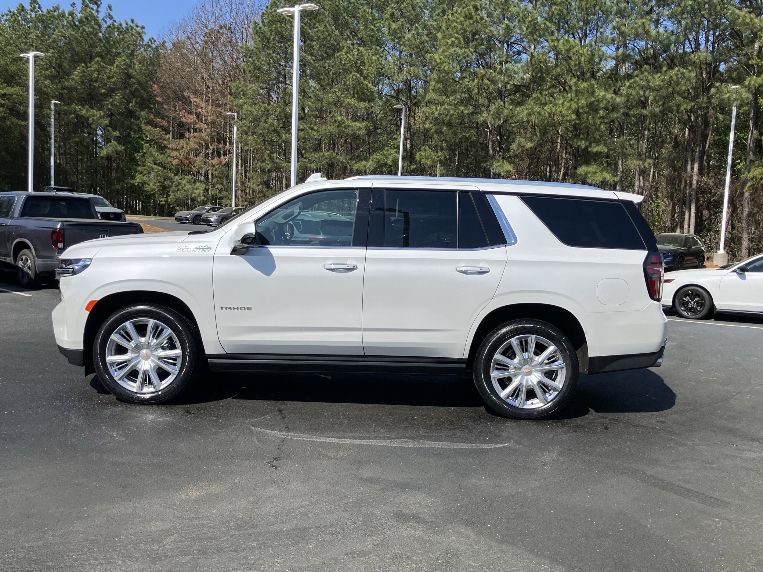 2023 Chevrolet Tahoe 4WD 4dr High Country photo 5