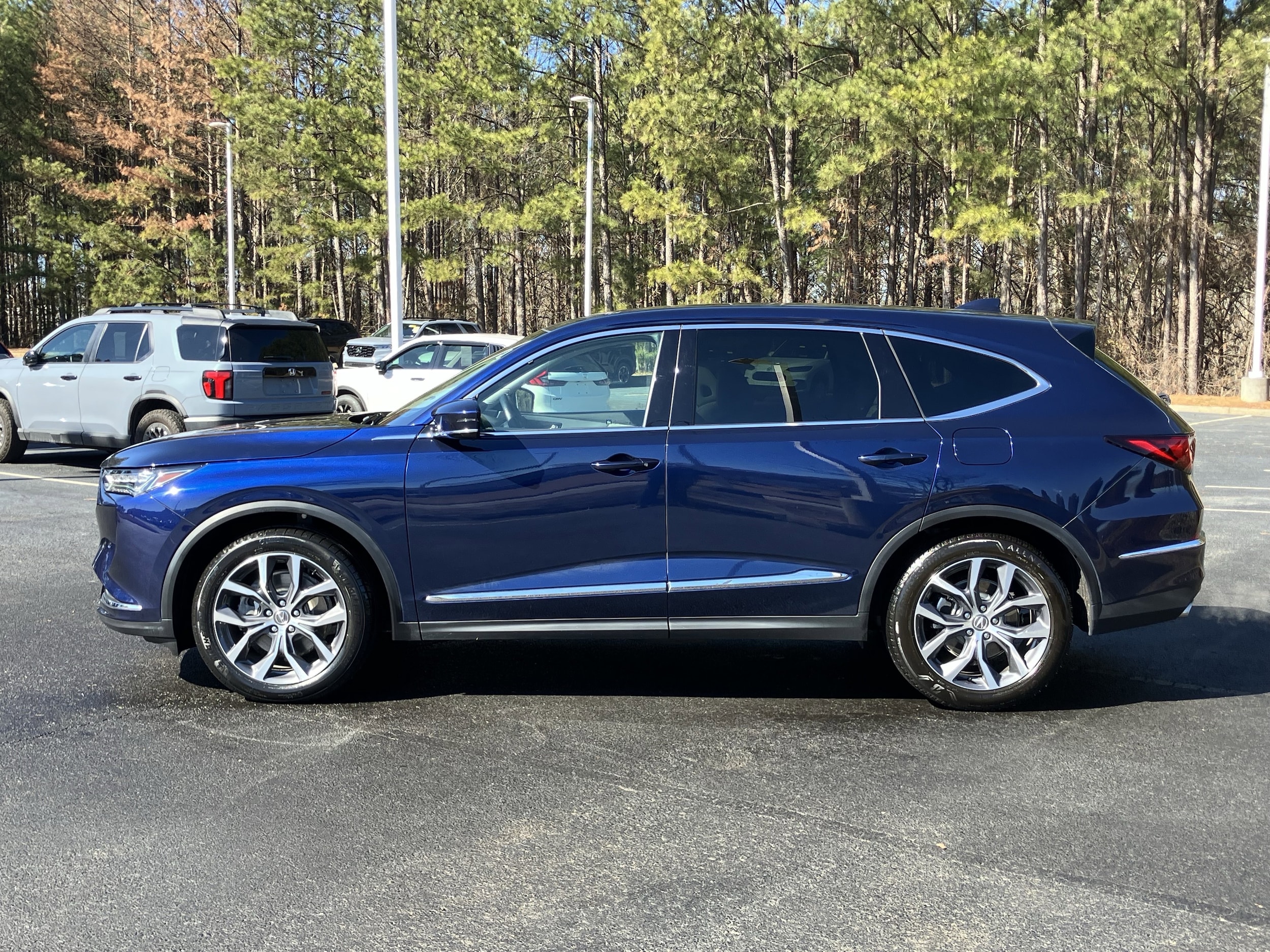 2023 Acura MDX FWD w/Technology Package photo 5