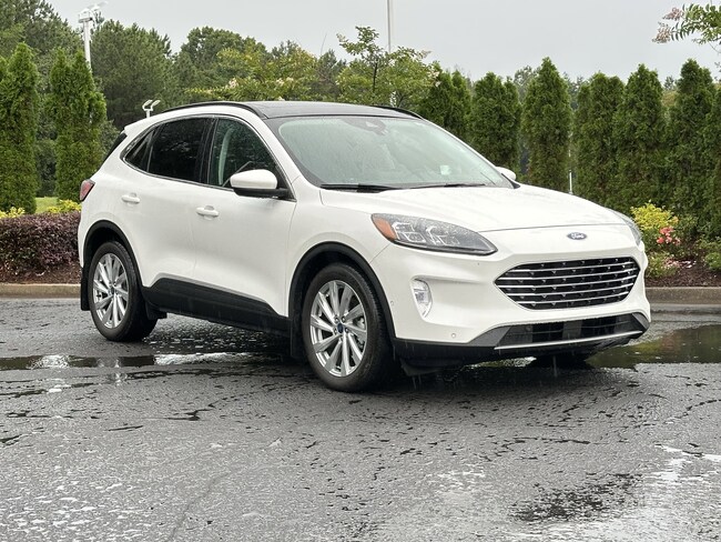 2022 Ford Escape Titanium Hybrid FWD SUV