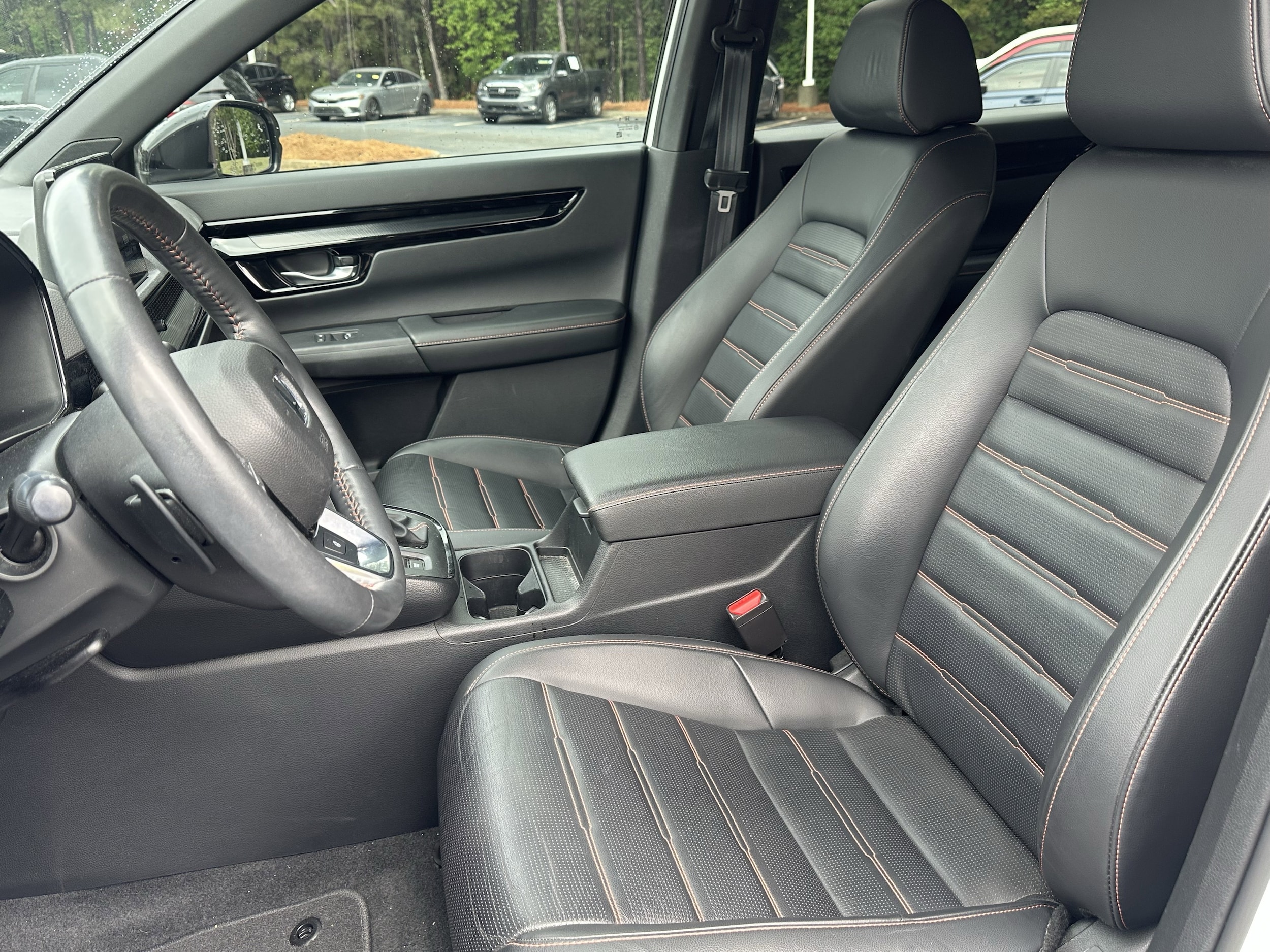 2024 Honda CR-V Hybrid Sport Touring AWD photo 6