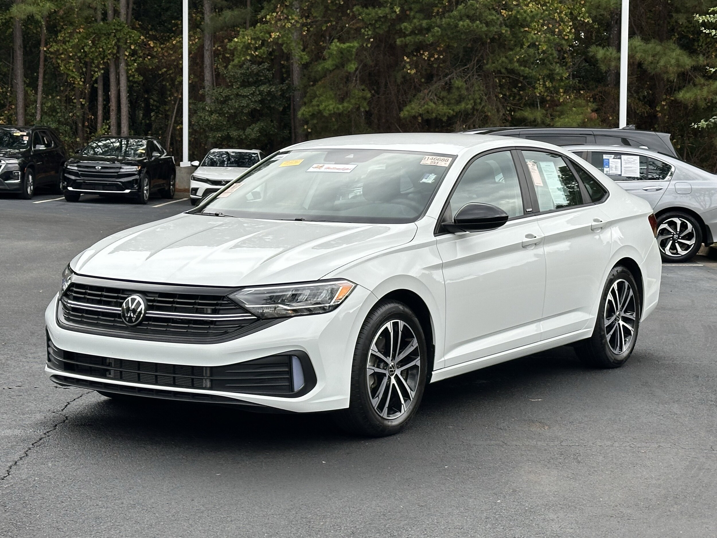2024 Volkswagen Jetta Sport photo 2
