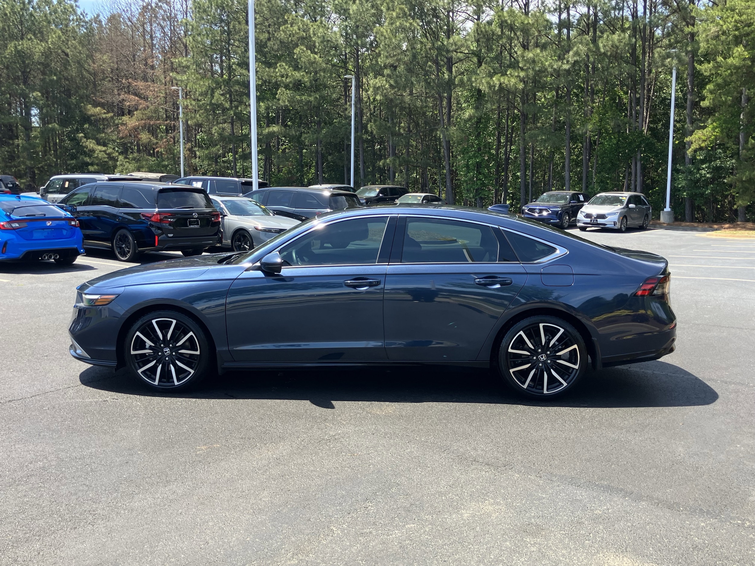 2025 Honda Accord Hybrid Touring Sedan photo 6