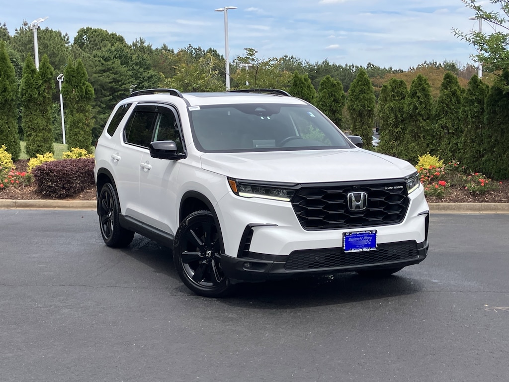 Used 2025 Honda Pilot Black Edition AWD SUV