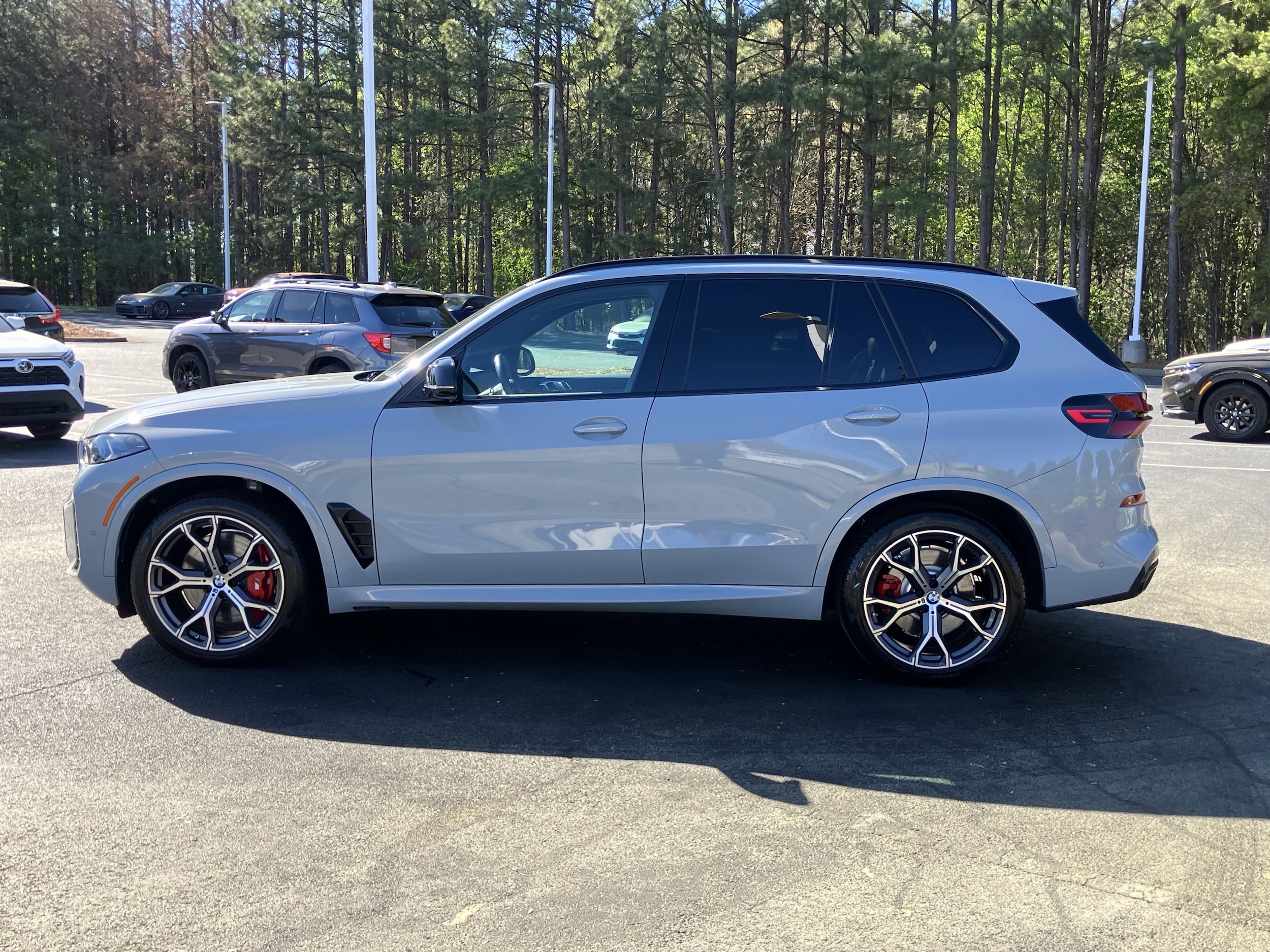 2026 BMW X5 M60i Sports Activity Vehicle photo 5