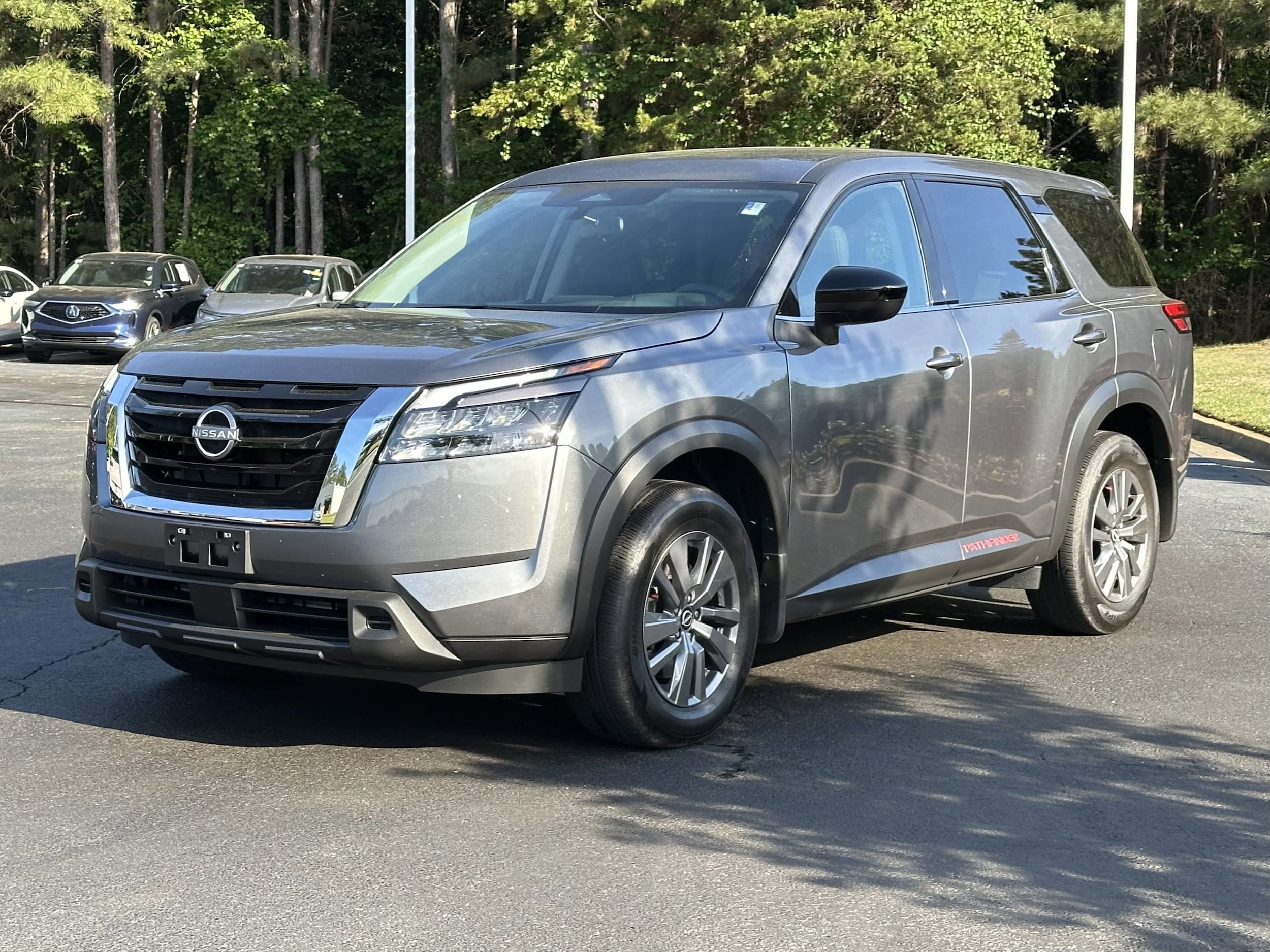 2025 Nissan Pathfinder S 2WD photo 4