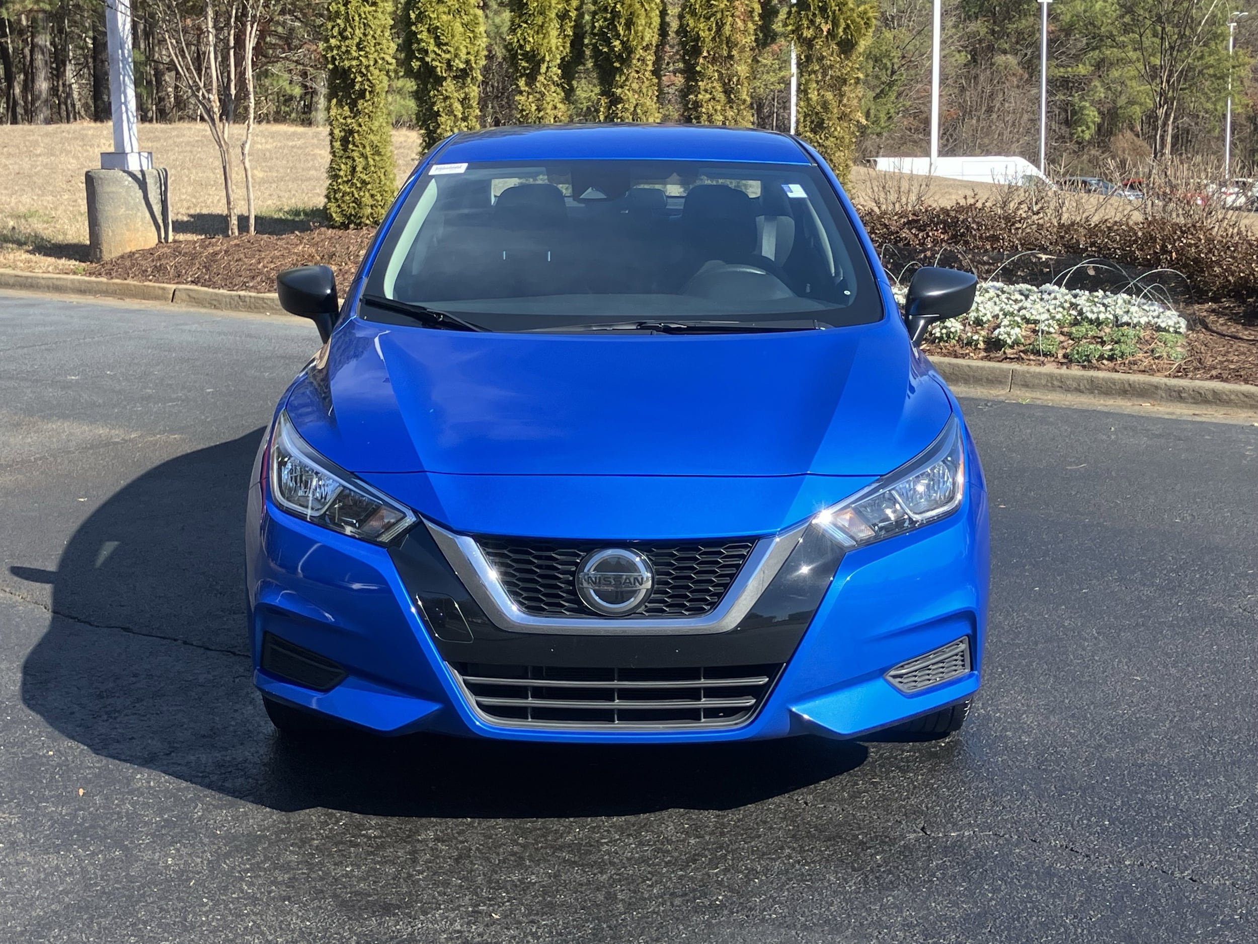 2022 Nissan Versa S Manual photo 2