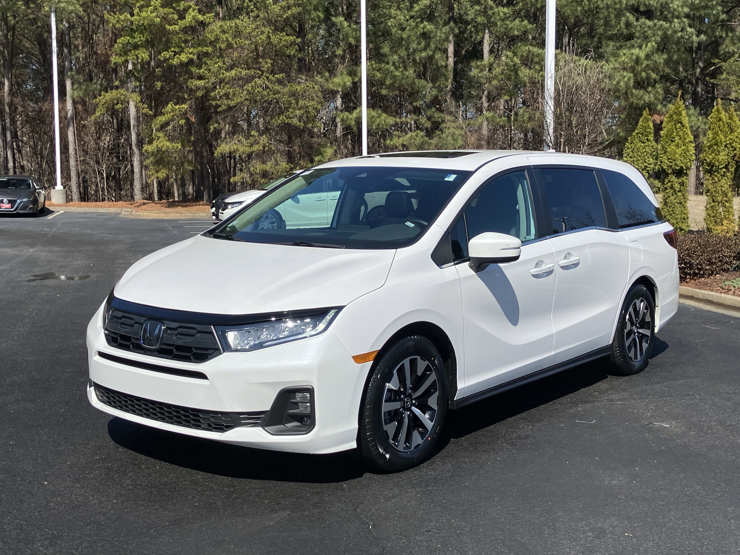 2025 Honda Odyssey EX-L Auto photo 5