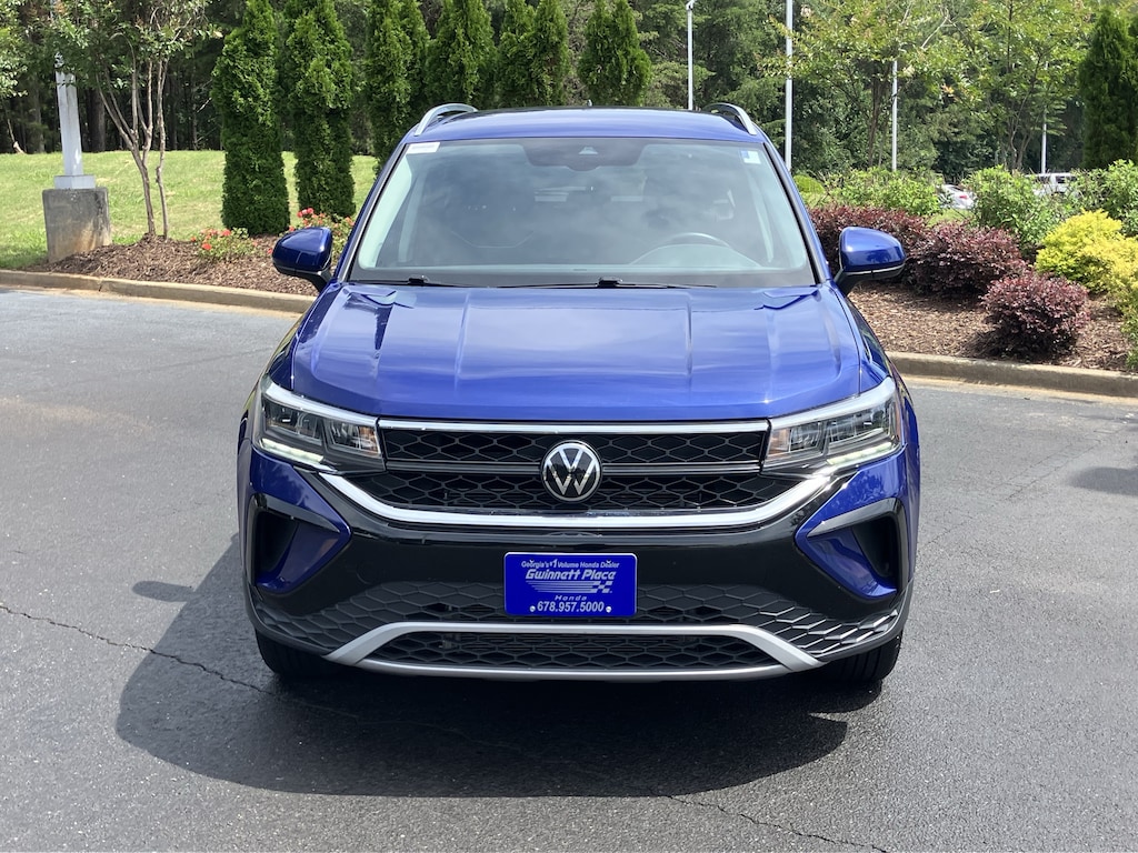 Used 2024 Volkswagen Taos SE 4MOTION SUV