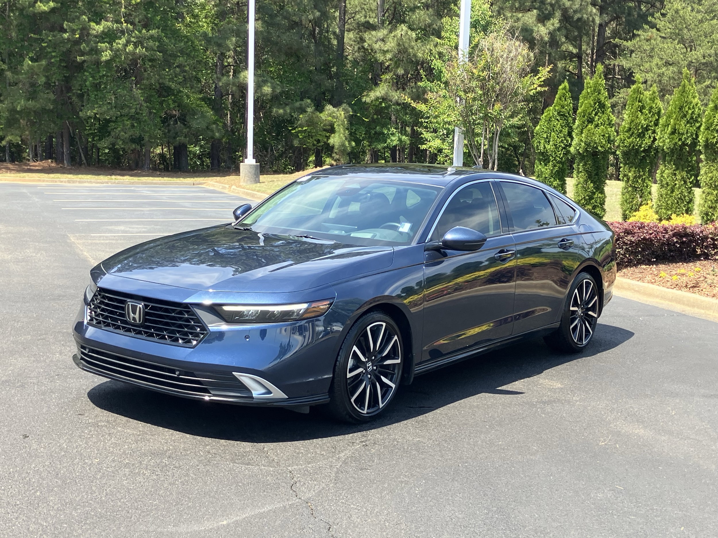 2025 Honda Accord Hybrid Touring Sedan photo 5