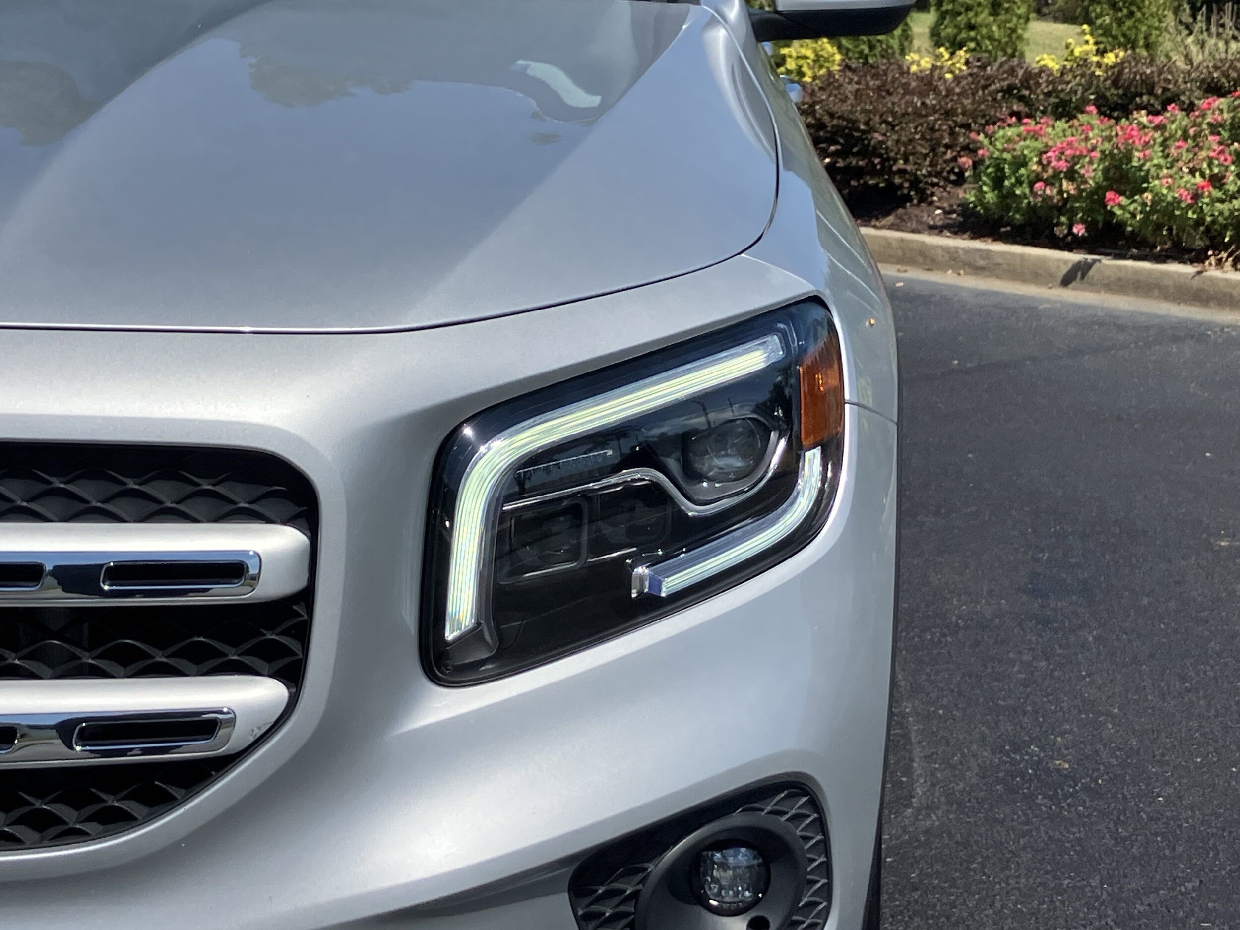 2020 Mercedes Benz GLB 250 photo 3