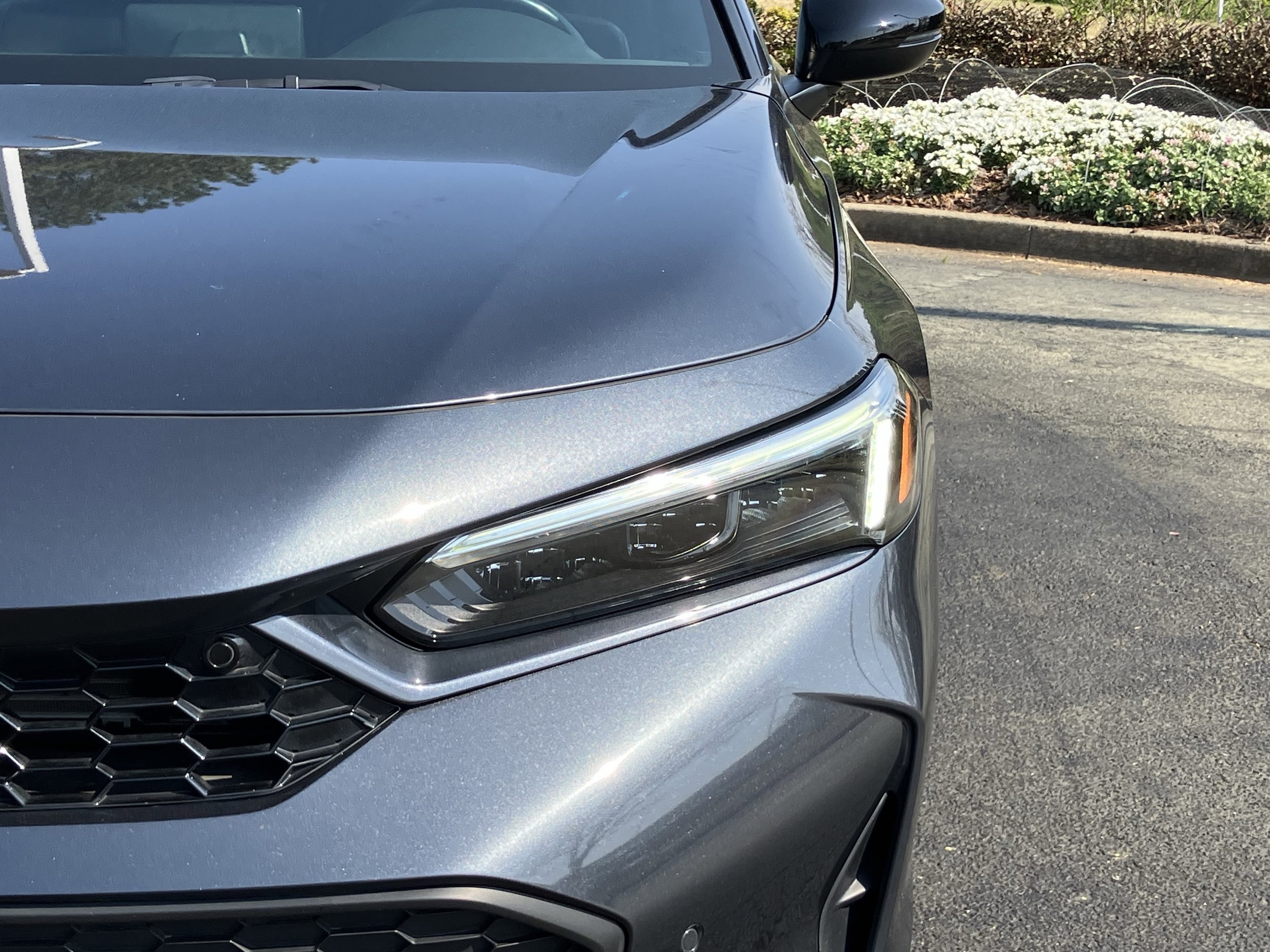 2025 Honda Civic  Hybrid Sport Touring CVT photo 4