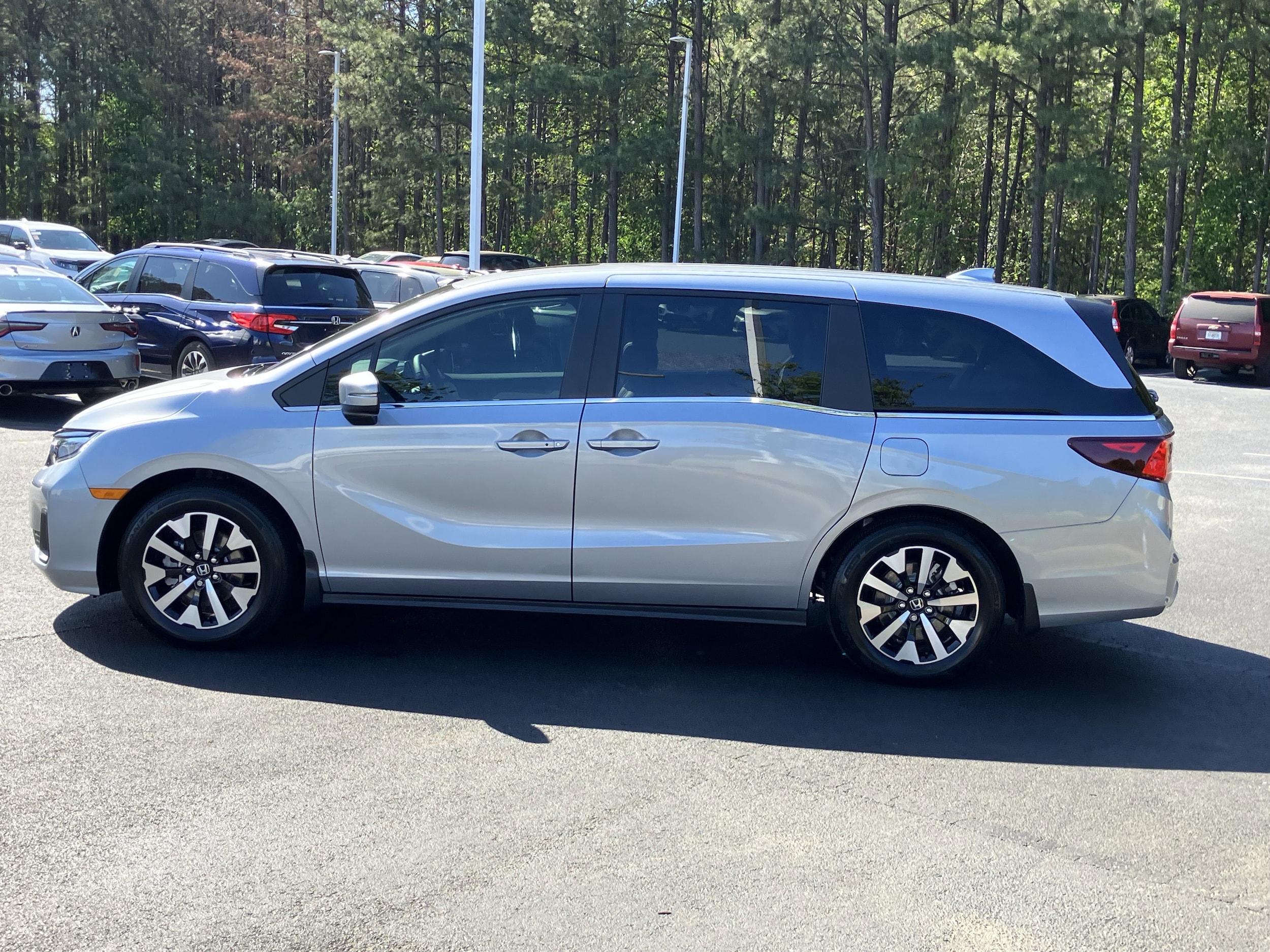 2026 Honda Odyssey EX-L Auto photo 6