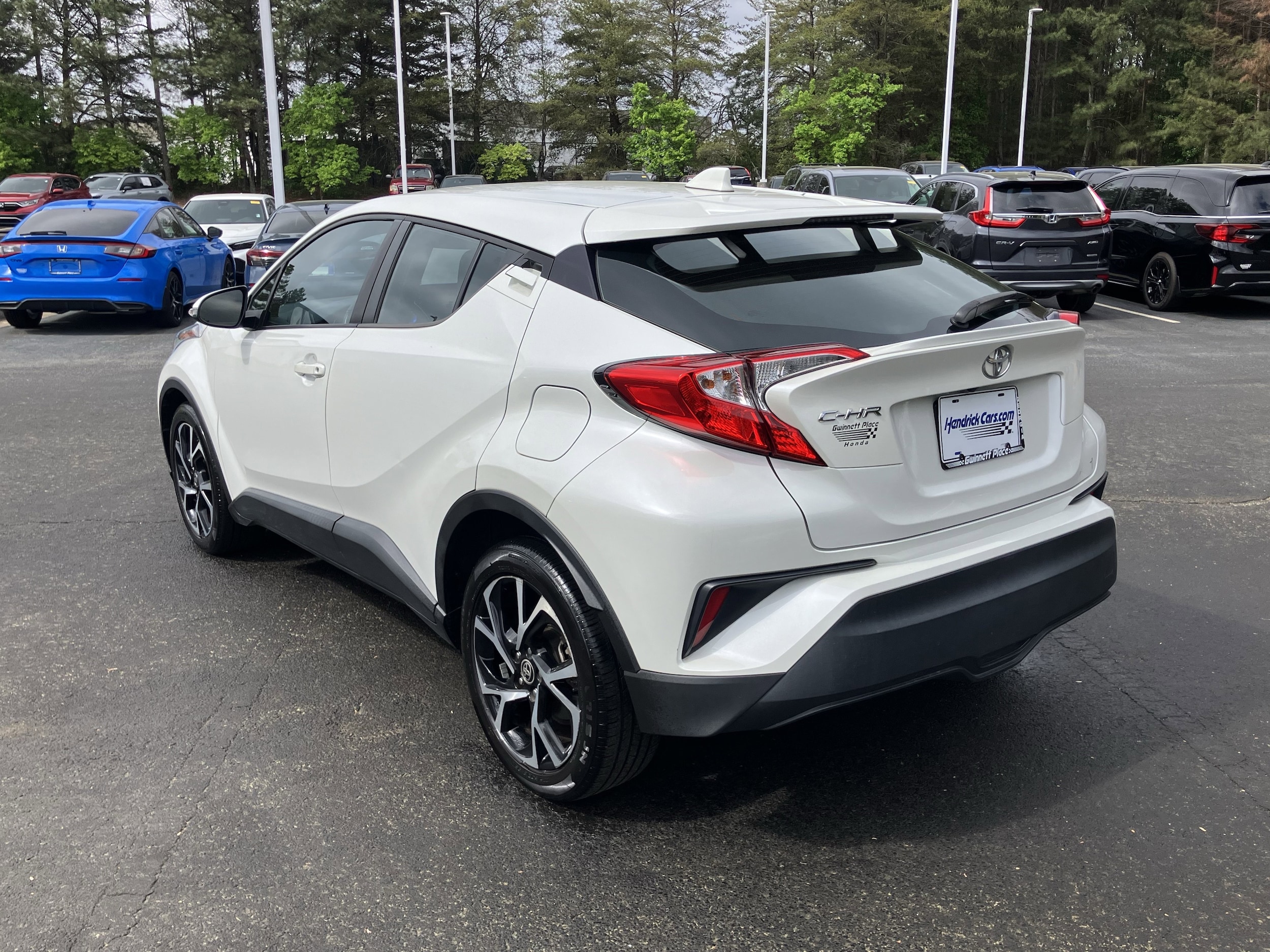 2021 Toyota C-HR XLE FWD photo 3