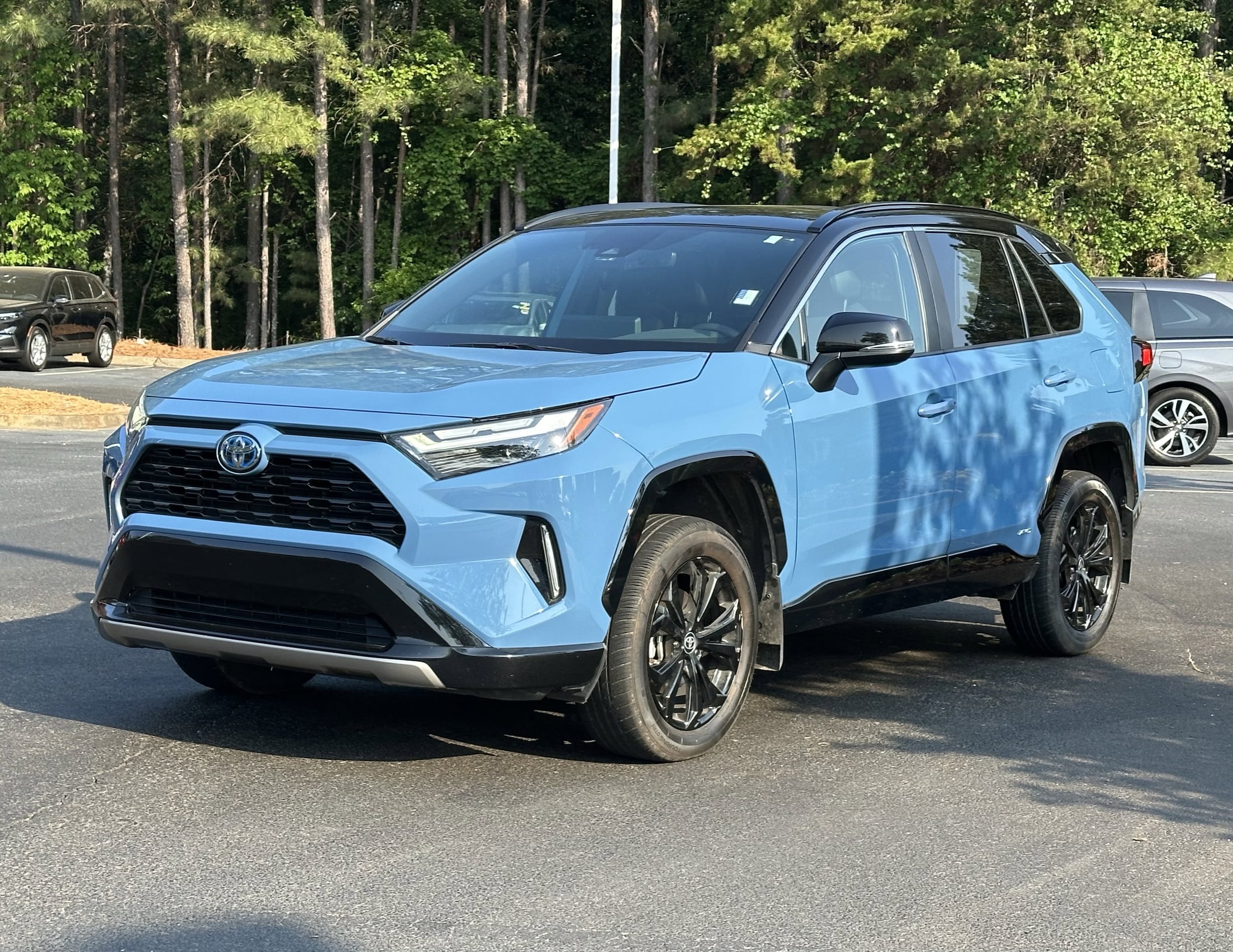 2024 Toyota RAV4 Hybrid XSE AWD photo 4