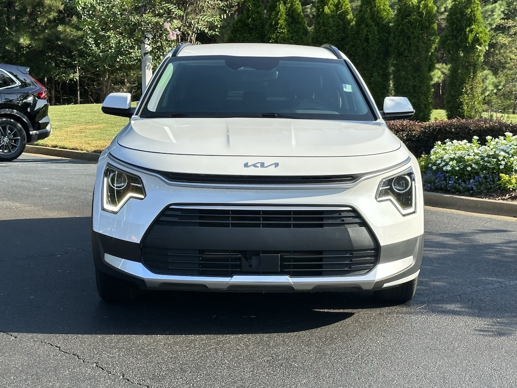 Used 2023 Kia Niro EX FWD SUV