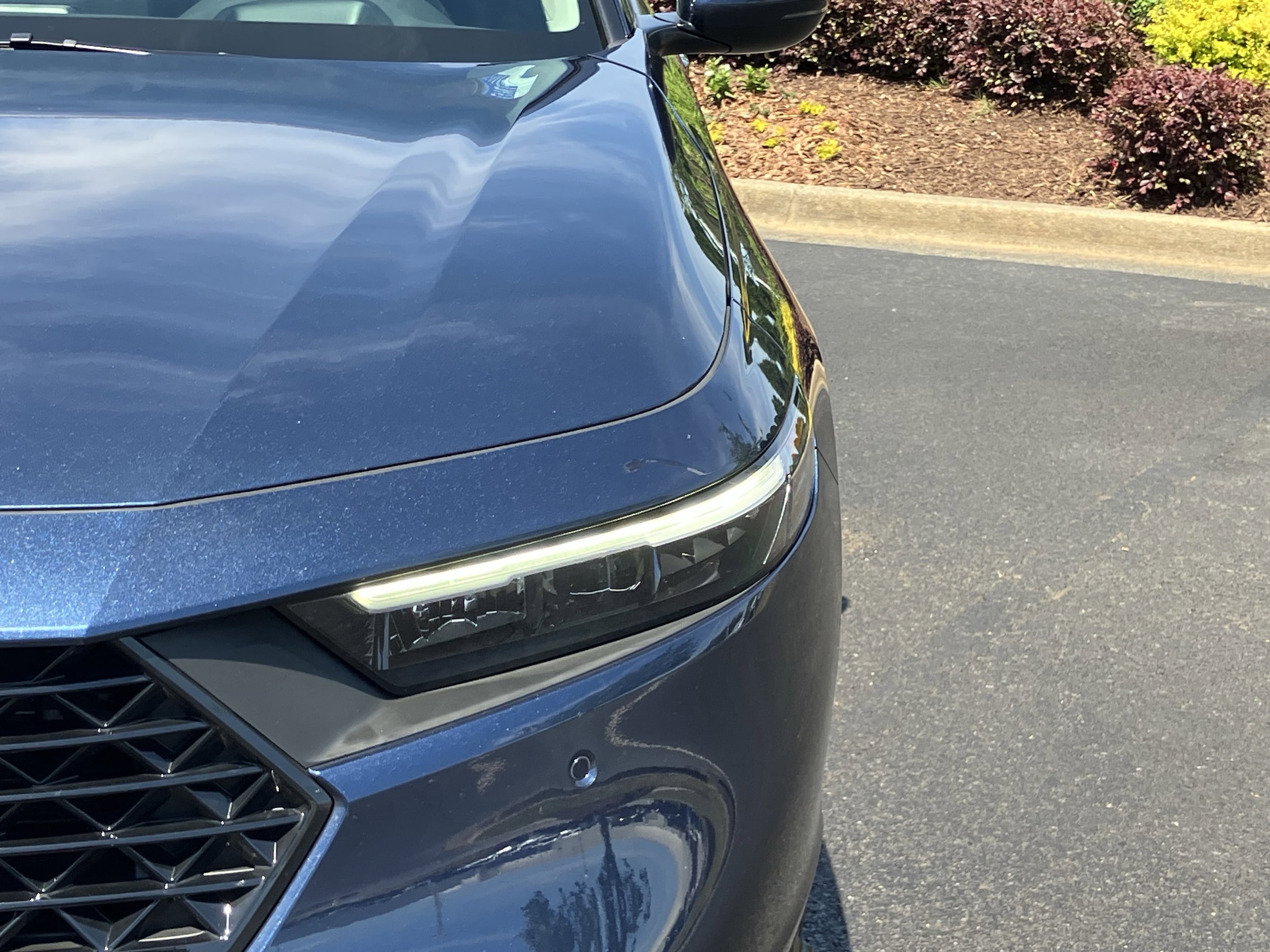 2025 Honda Accord Hybrid Touring Sedan photo 4