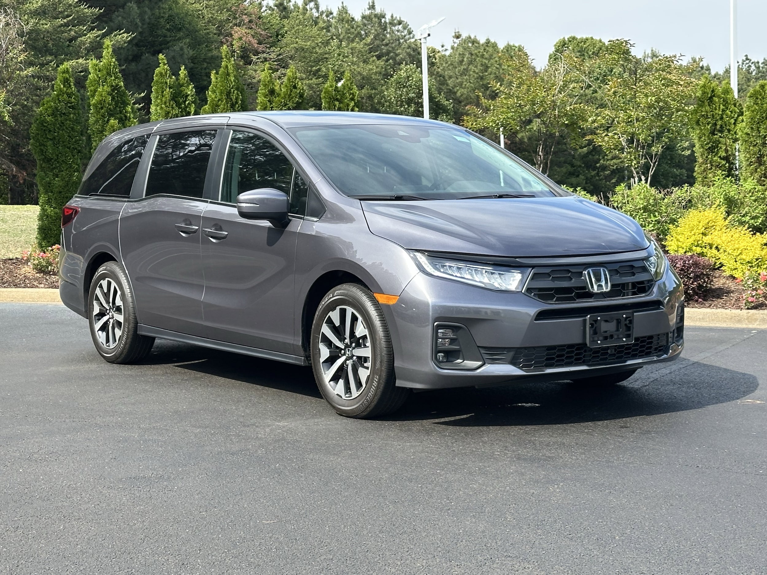 2026 Honda Odyssey EX-L Auto photo 2