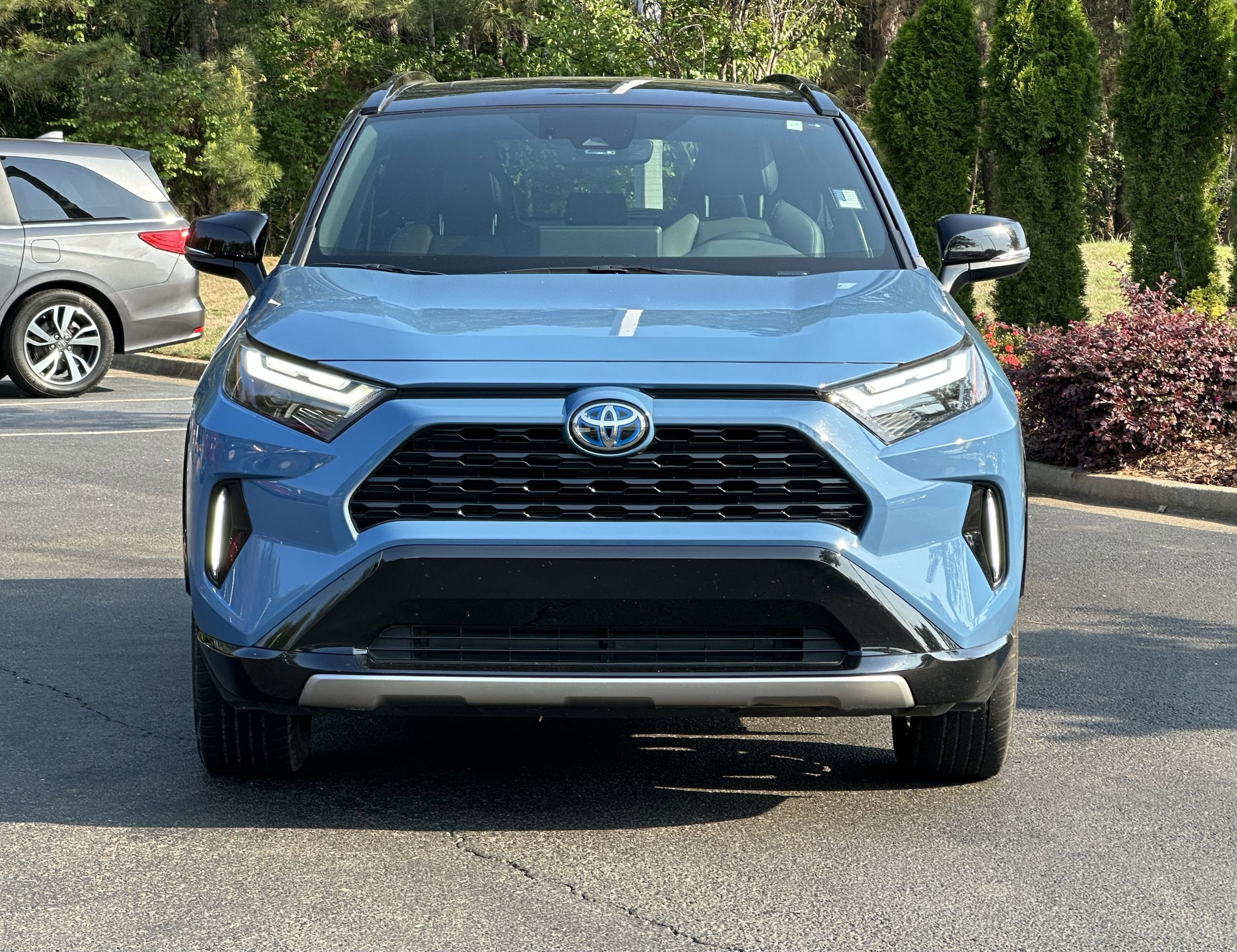 2024 Toyota RAV4 Hybrid XSE AWD photo 2
