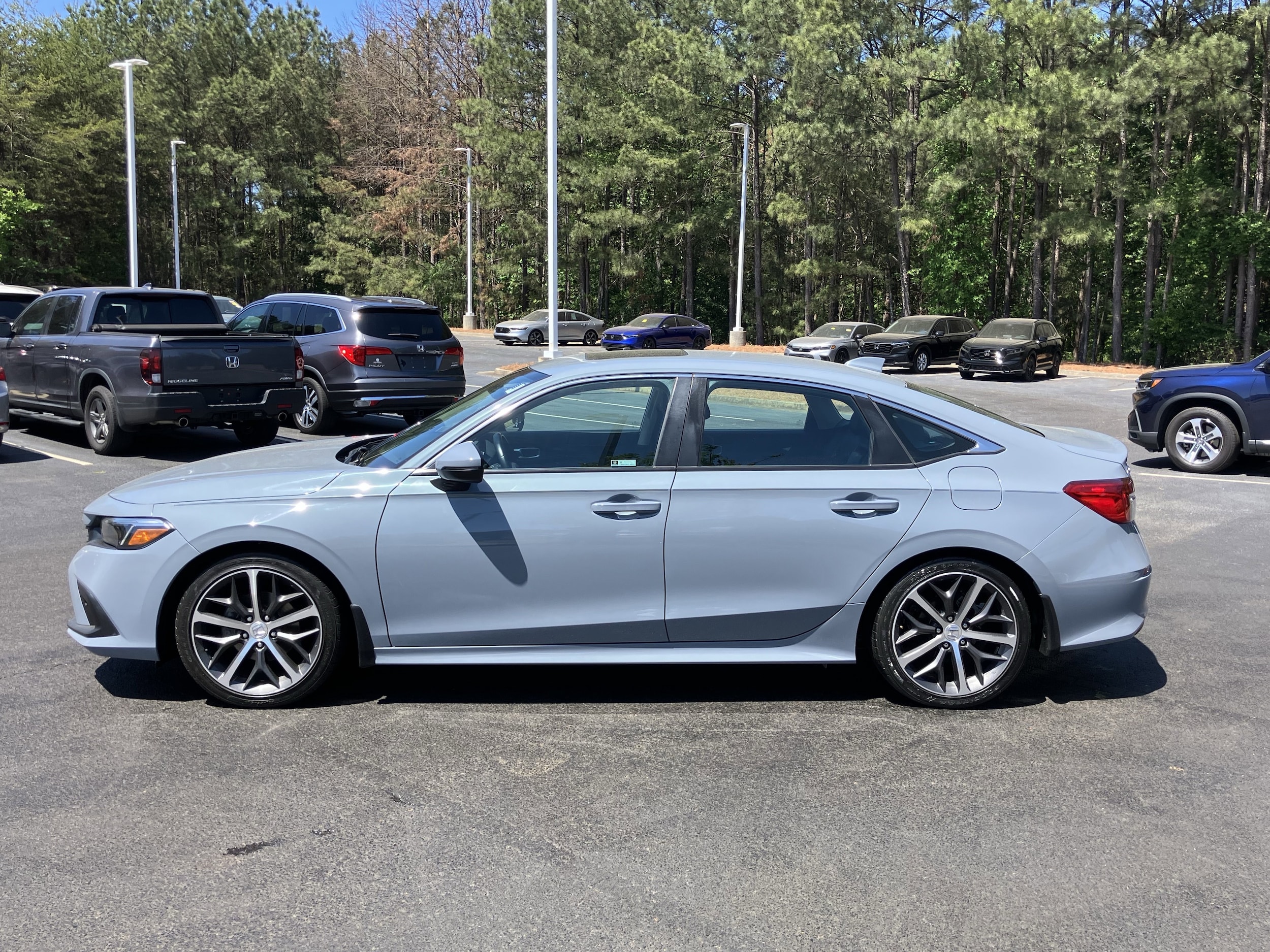 2023 Honda Civic Touring CVT photo 6