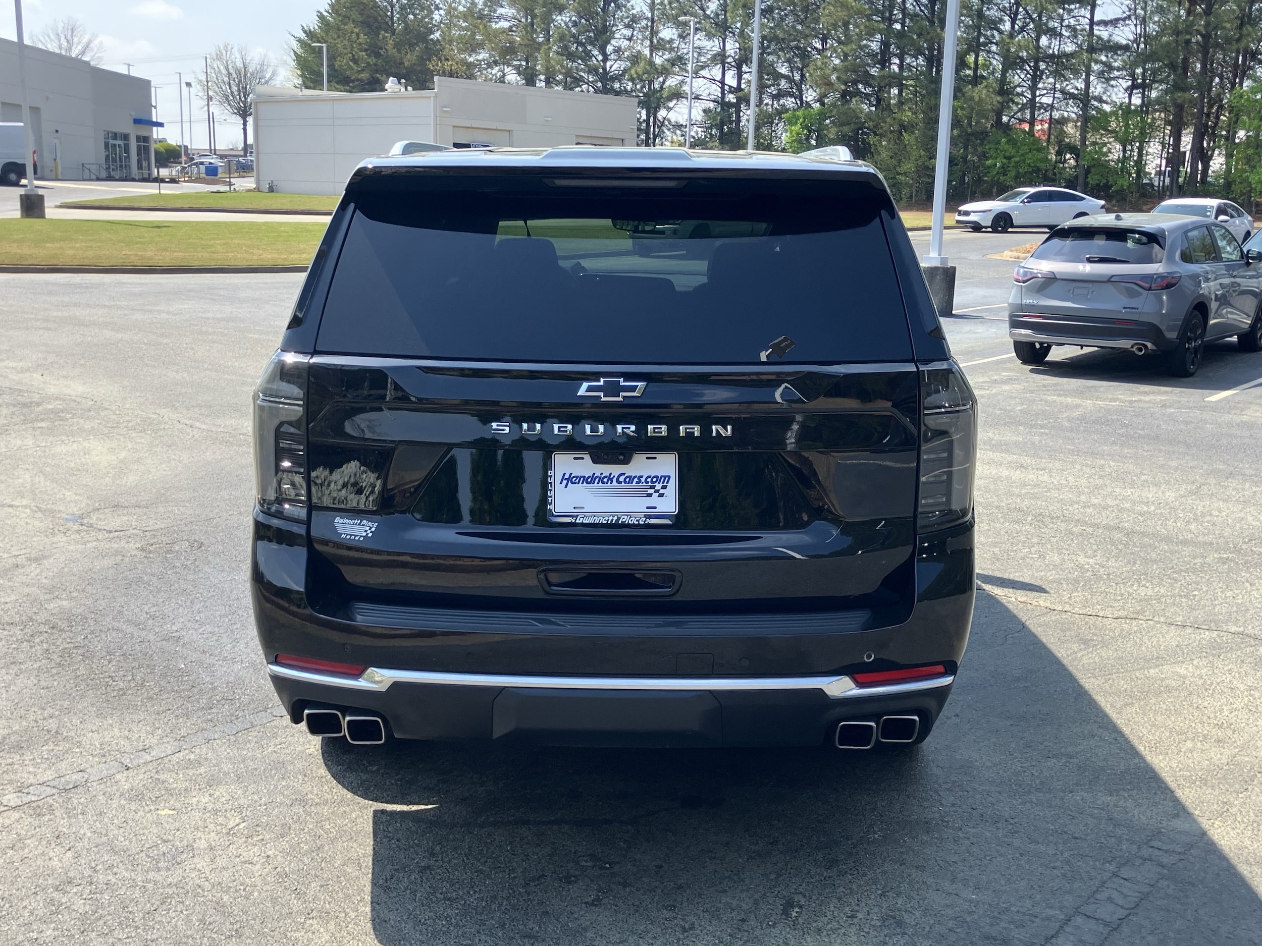 2025 Chevrolet Suburban 4WD 4dr High Country photo 3