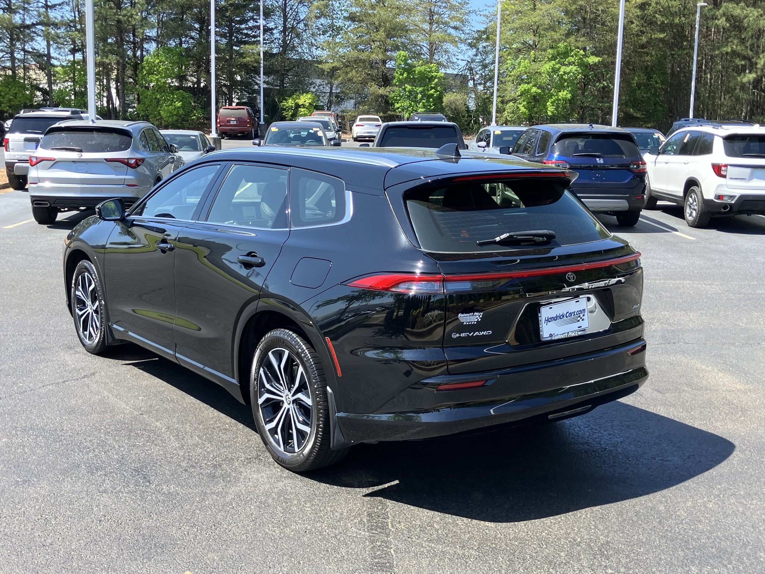 2025 Toyota Crown Signia XLE AWD photo 6