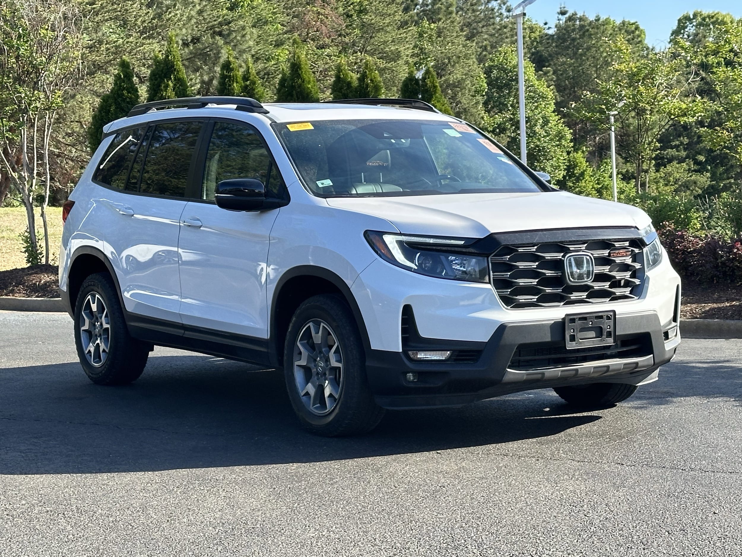 2023 Honda Passport TrailSport AWD photo 2