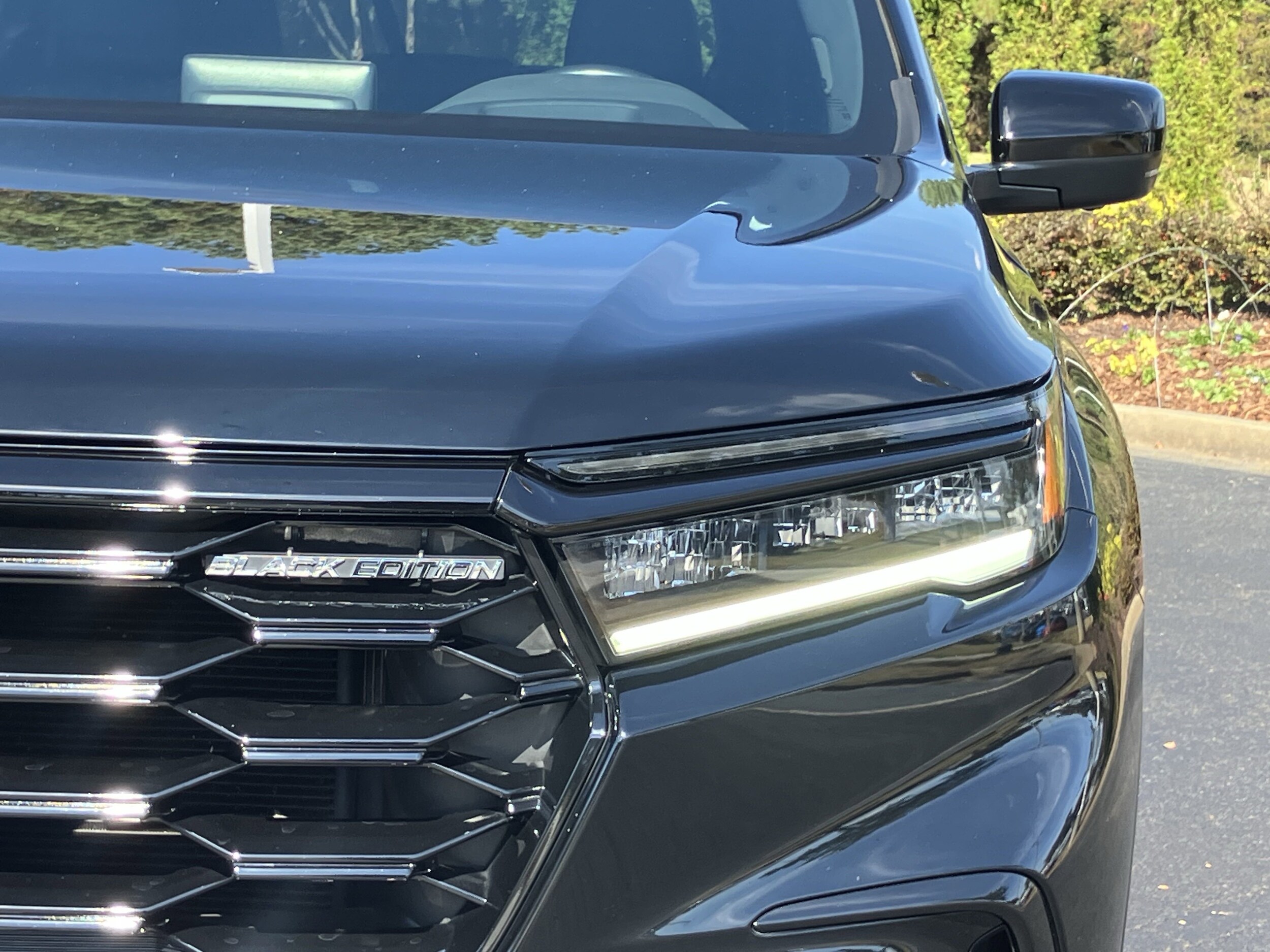 2025 Honda Pilot Black Edition photo 3