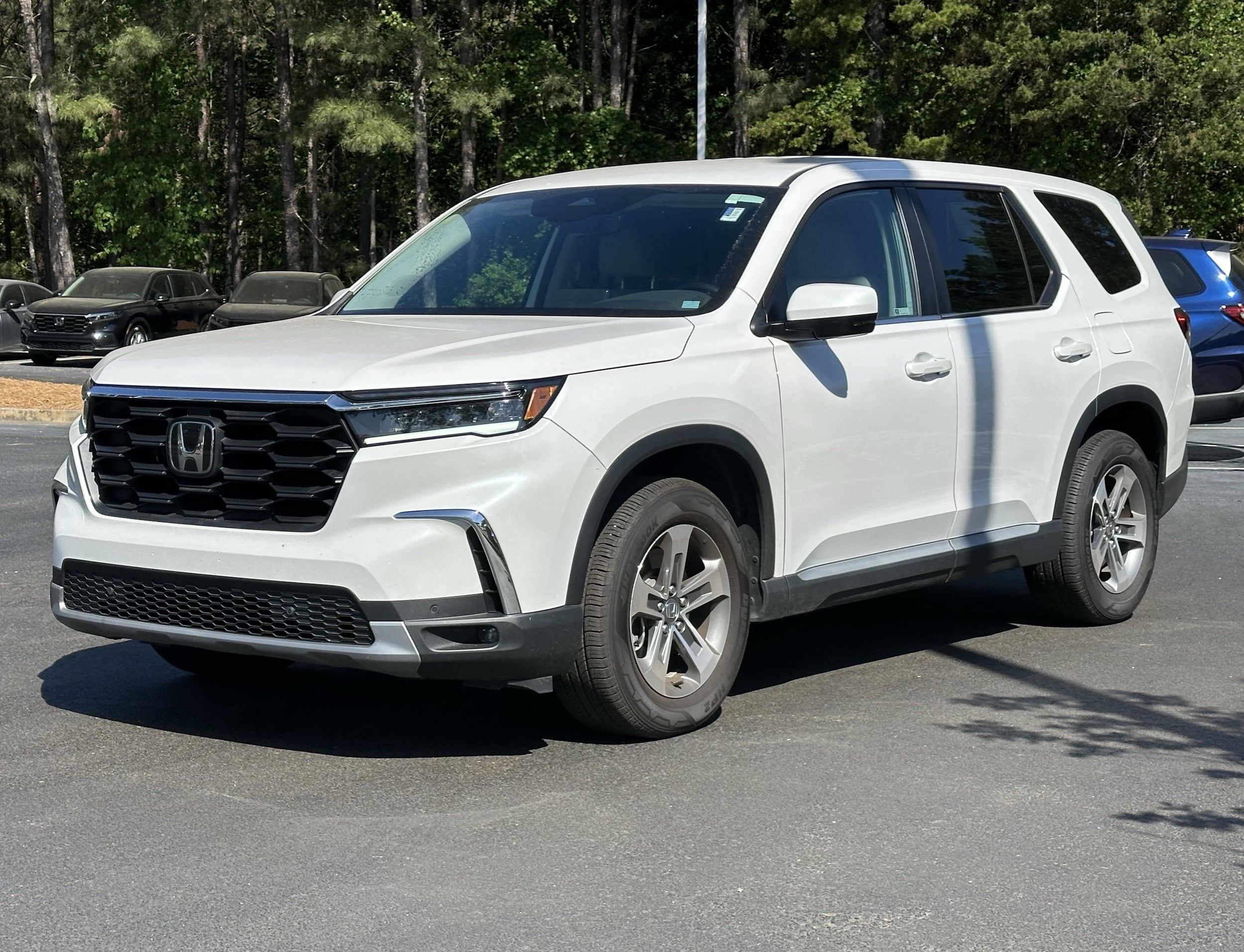 2025 Honda Pilot EX-L 2WD photo 4